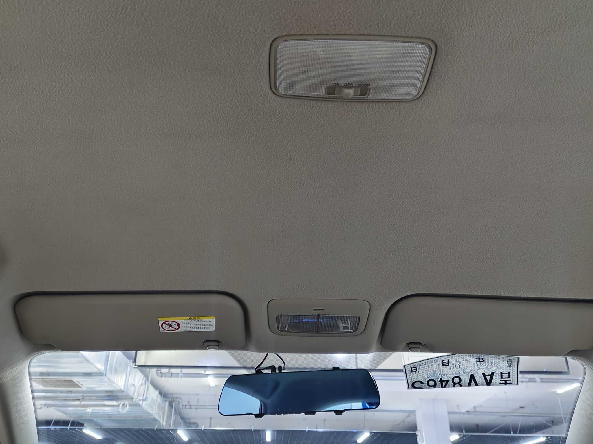 Toyota Yaris 2012 #13 Toyota Yaris 2012 car image #13