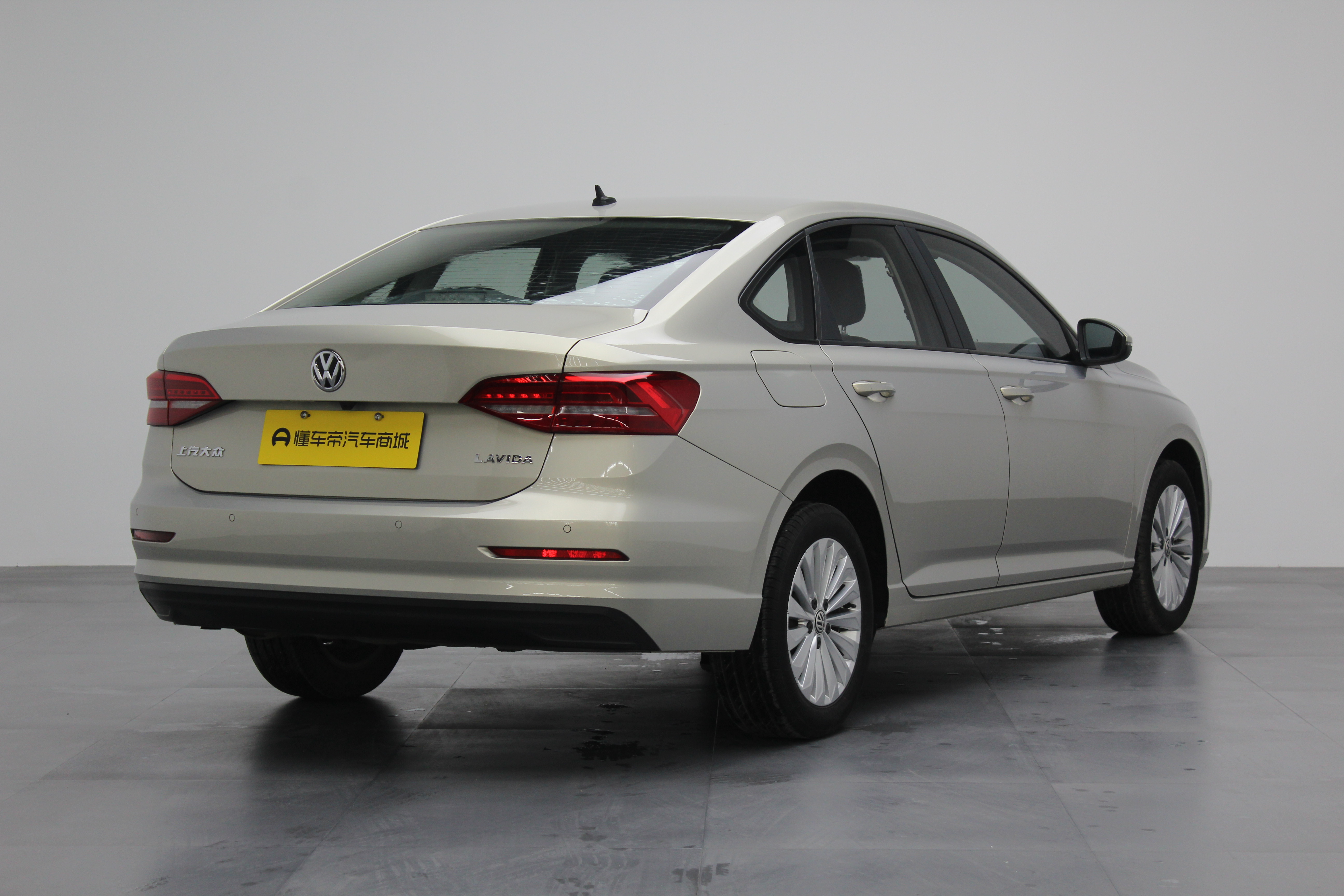 Volkswagen Lavida 2019 #13 Volkswagen Lavida 2019 car image #13