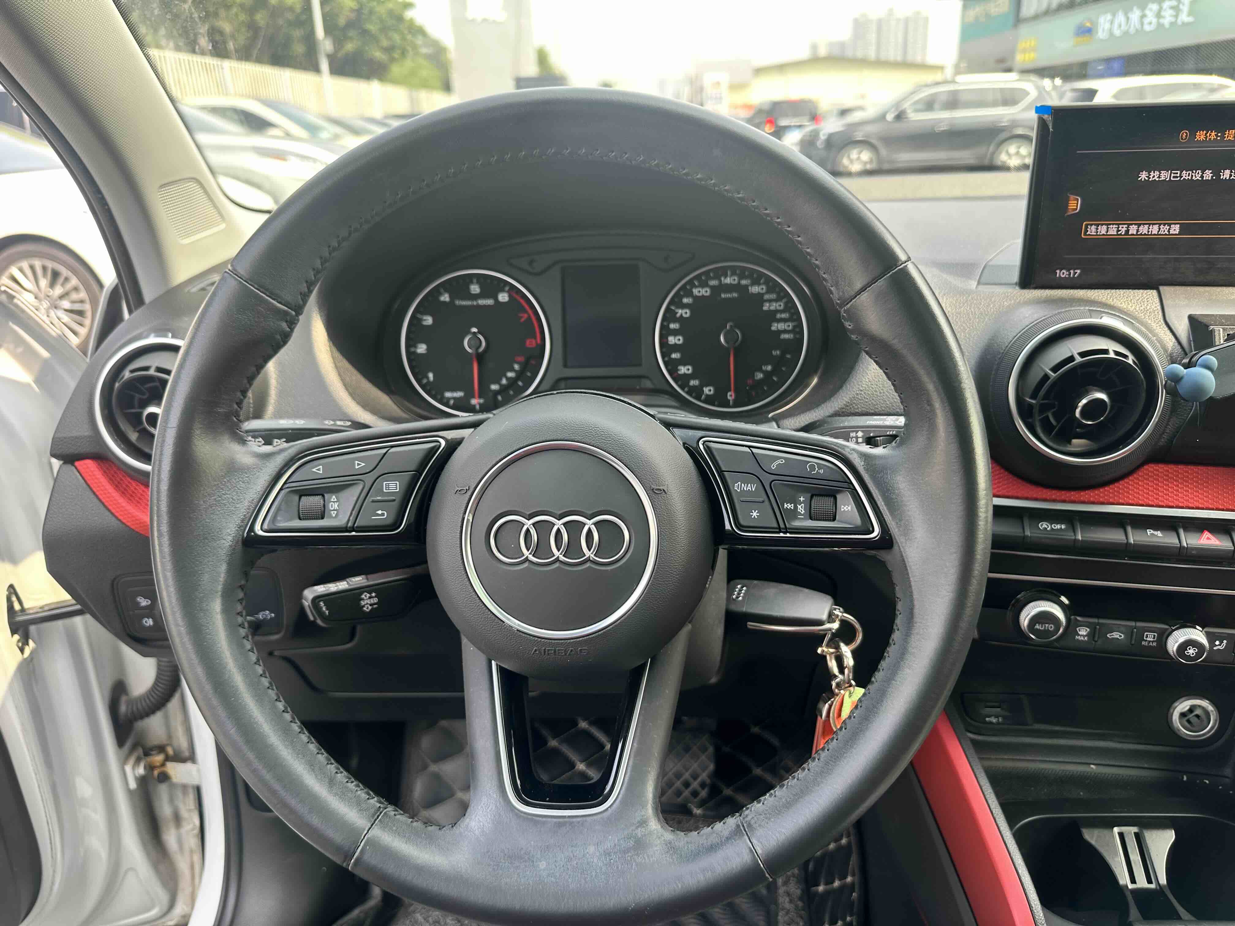 Q2L 2019 car image #13