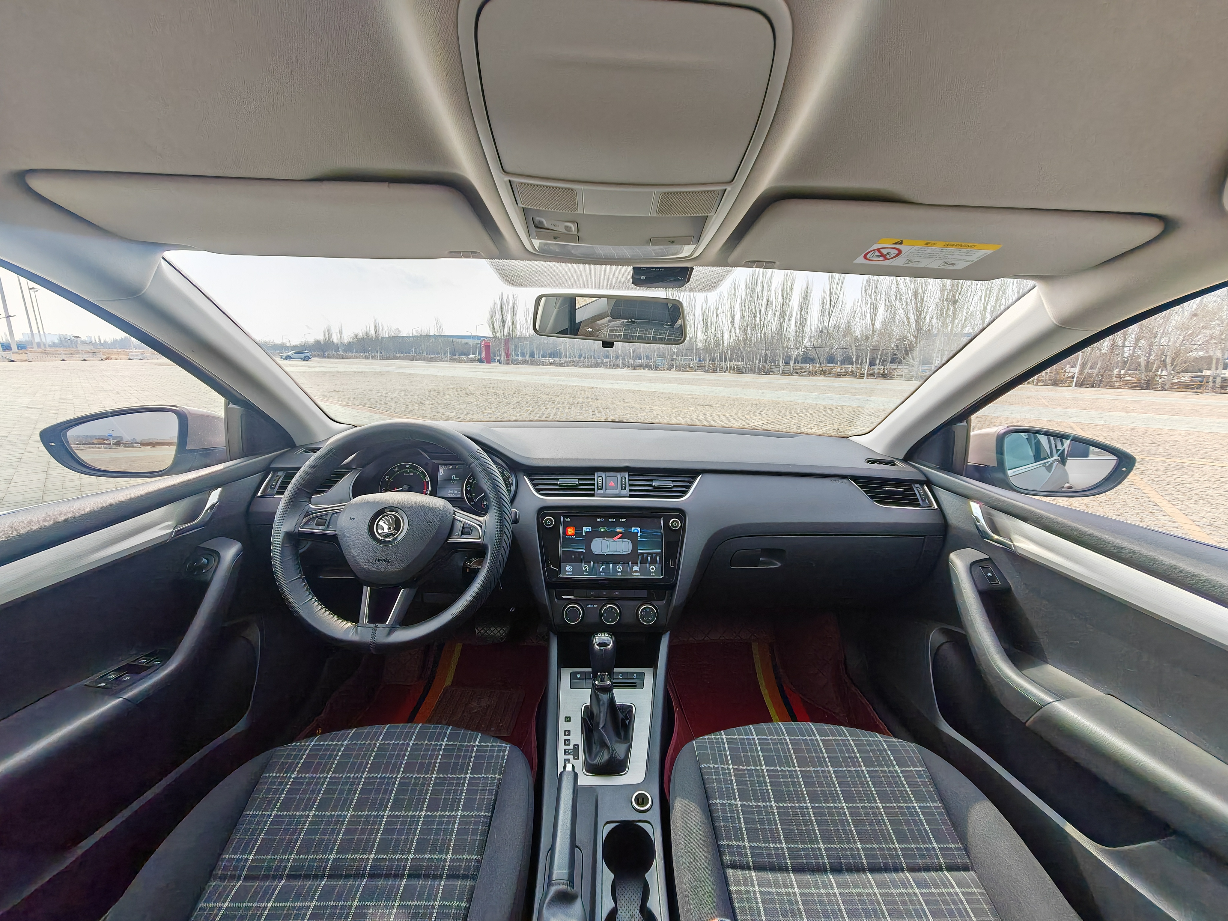 Skoda Octavia 2019 car image #13