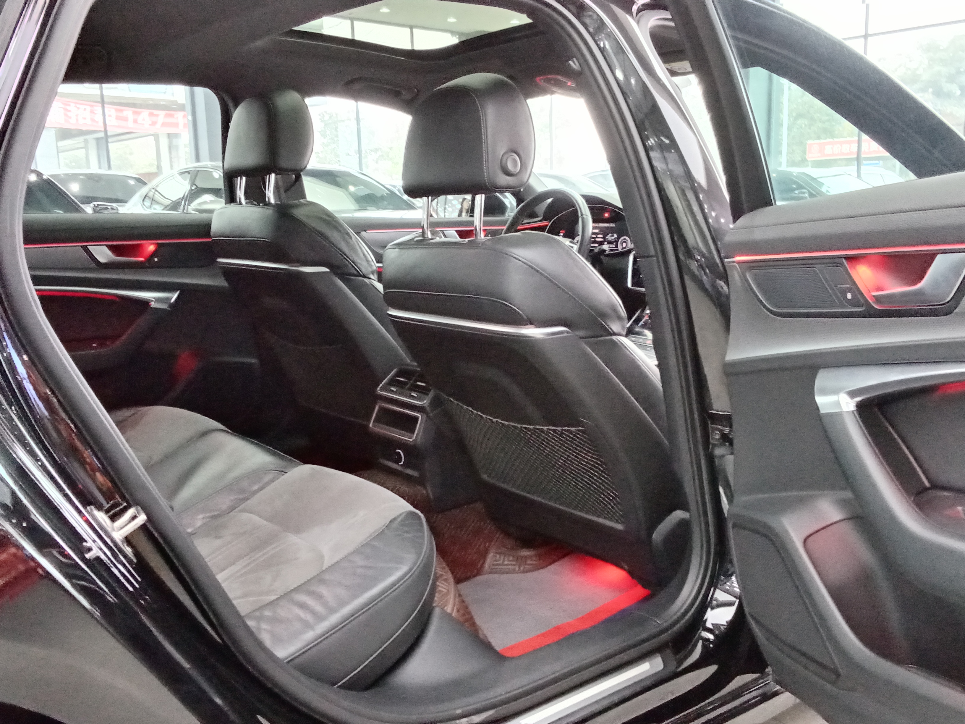 2020 car image #13