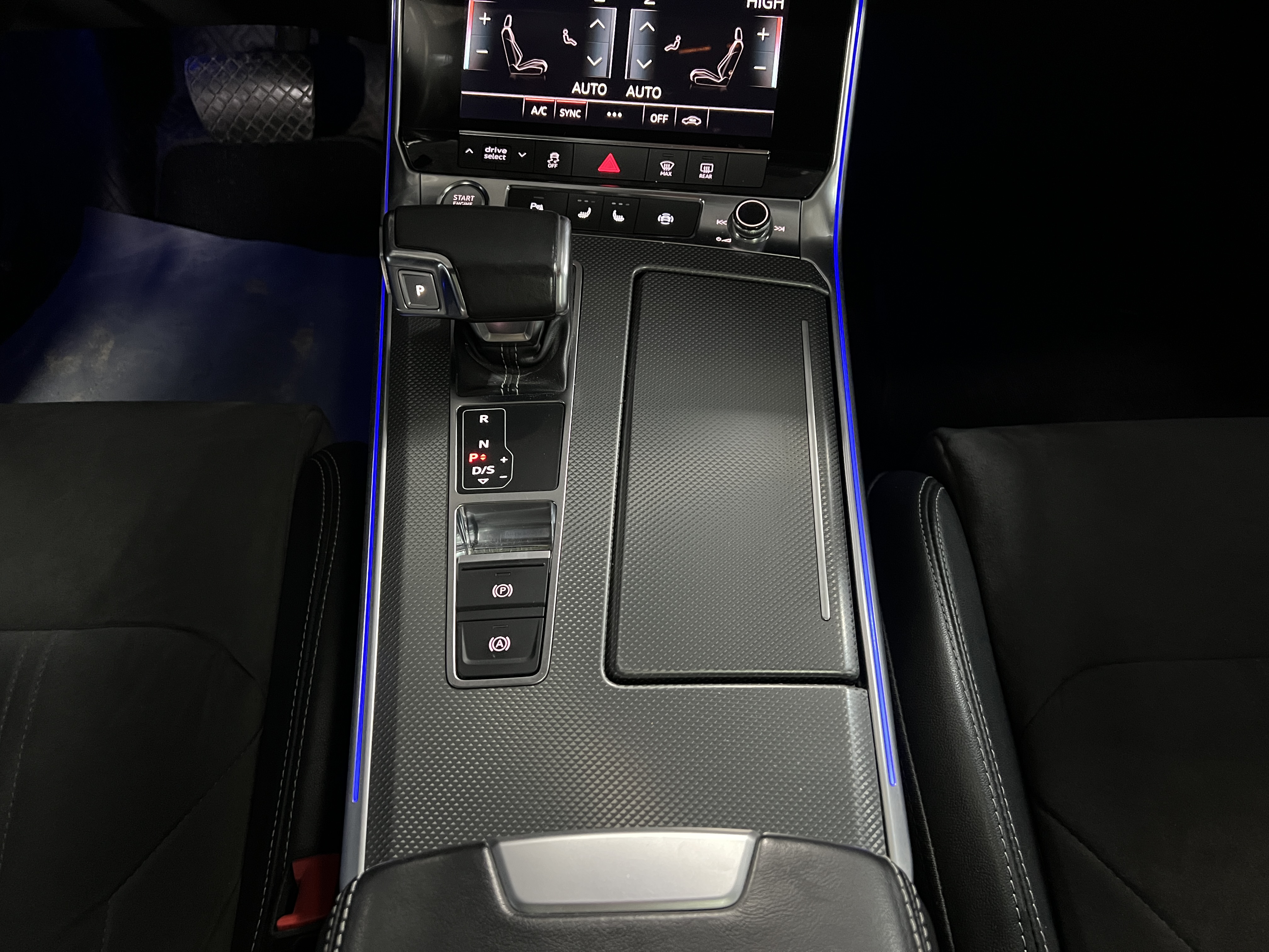 Audi A6L 2020 car image #13
