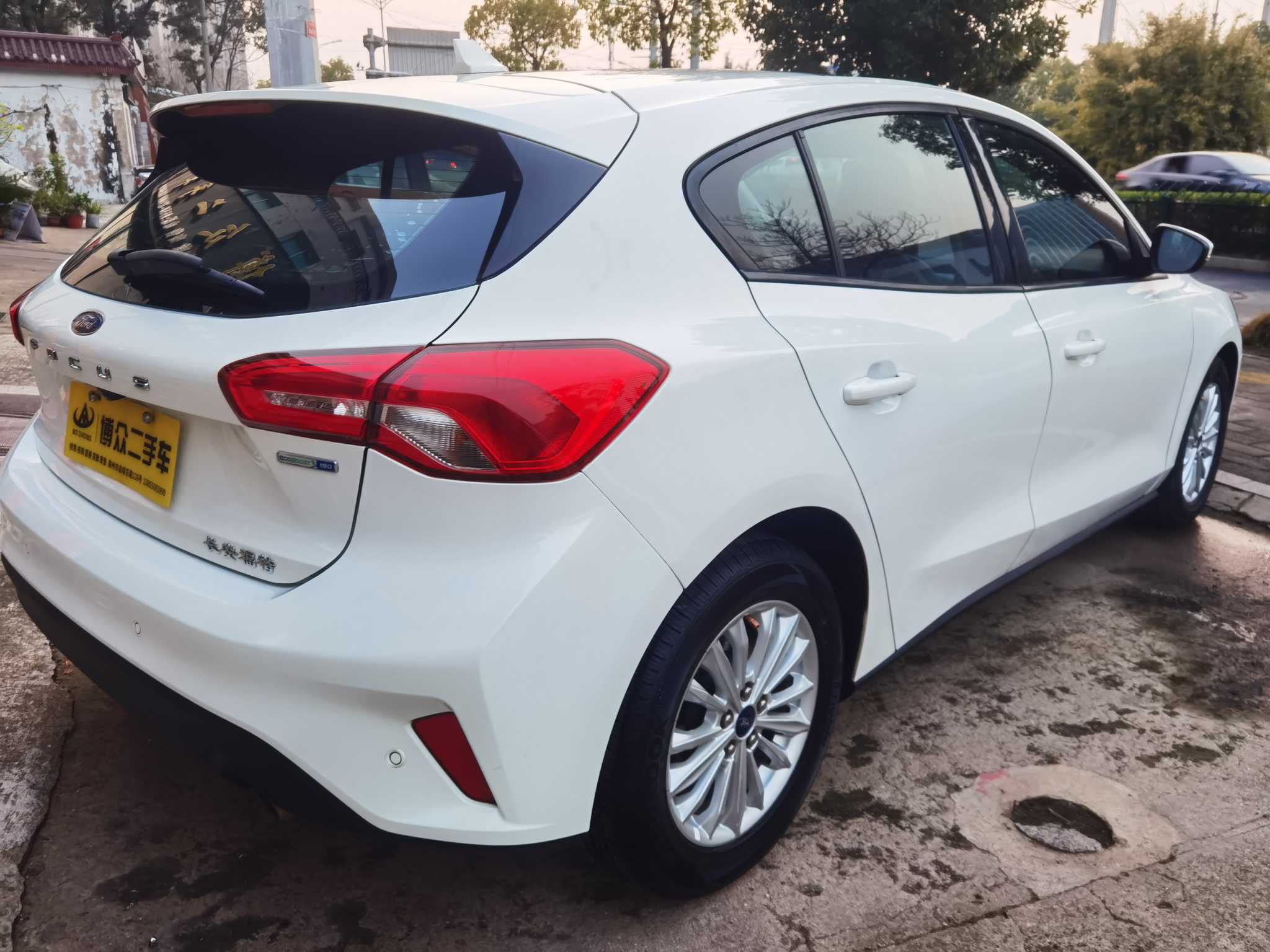 Ford Focus 2019 car image #13