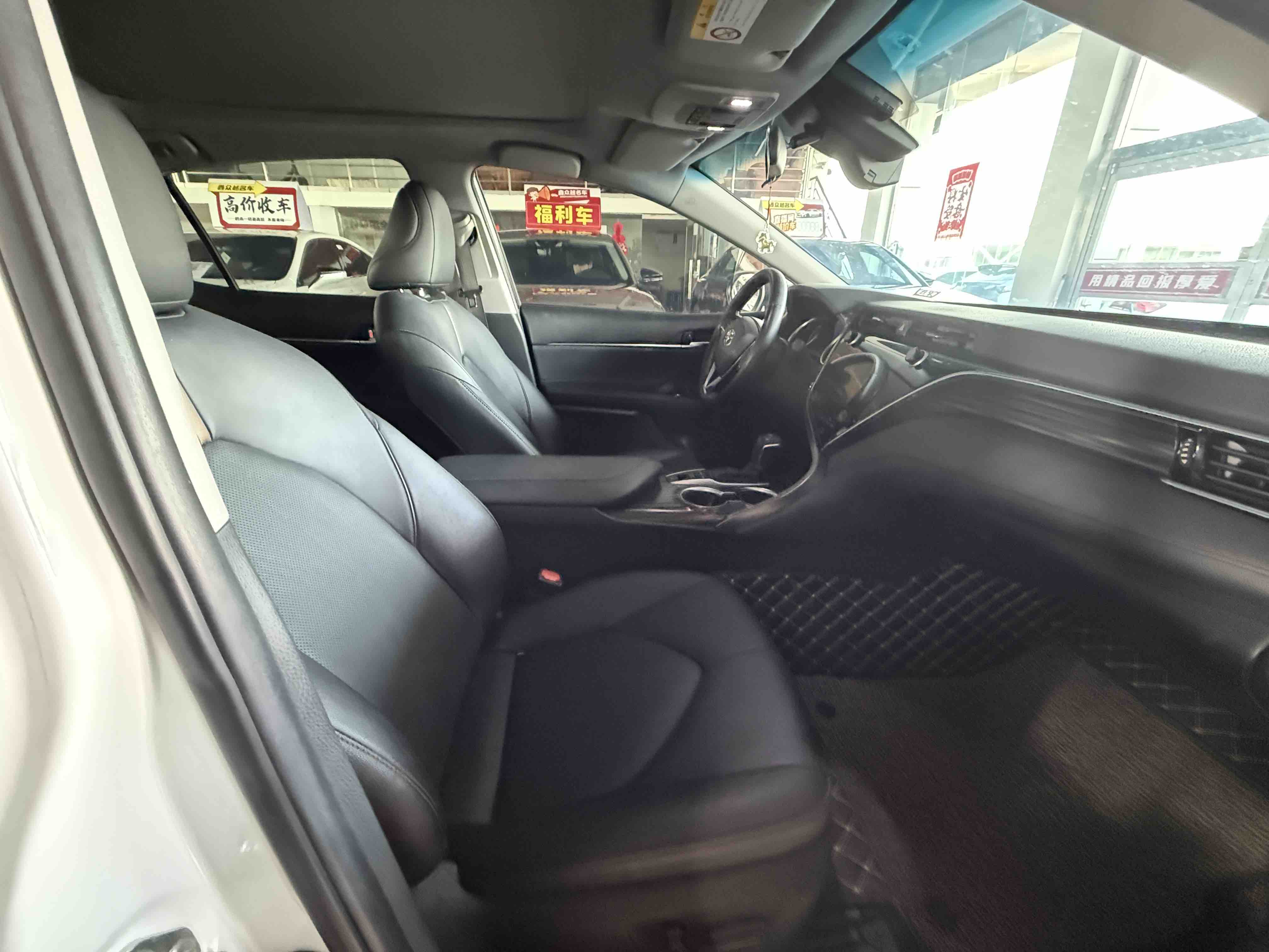 Toyota Camry 2020 imagem de carro #13