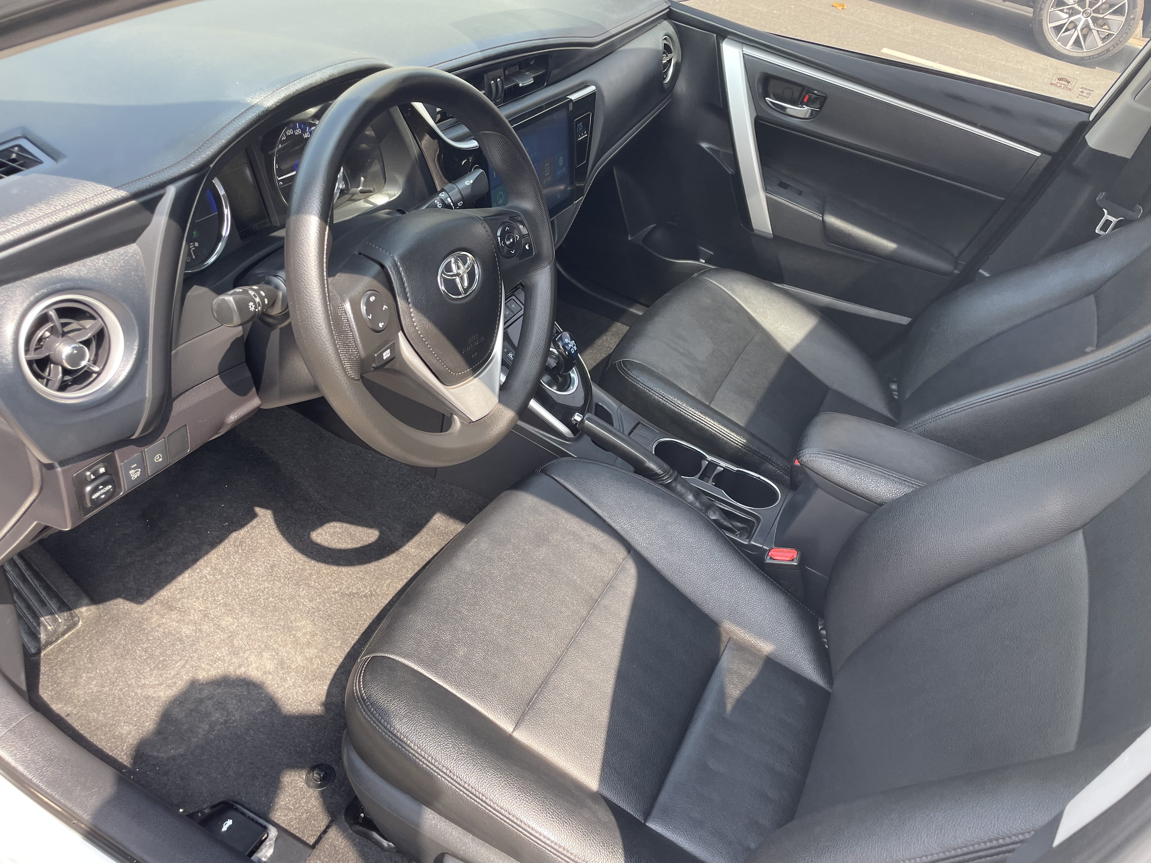 Toyota Corolla Hybird E+ 2019 car image #13