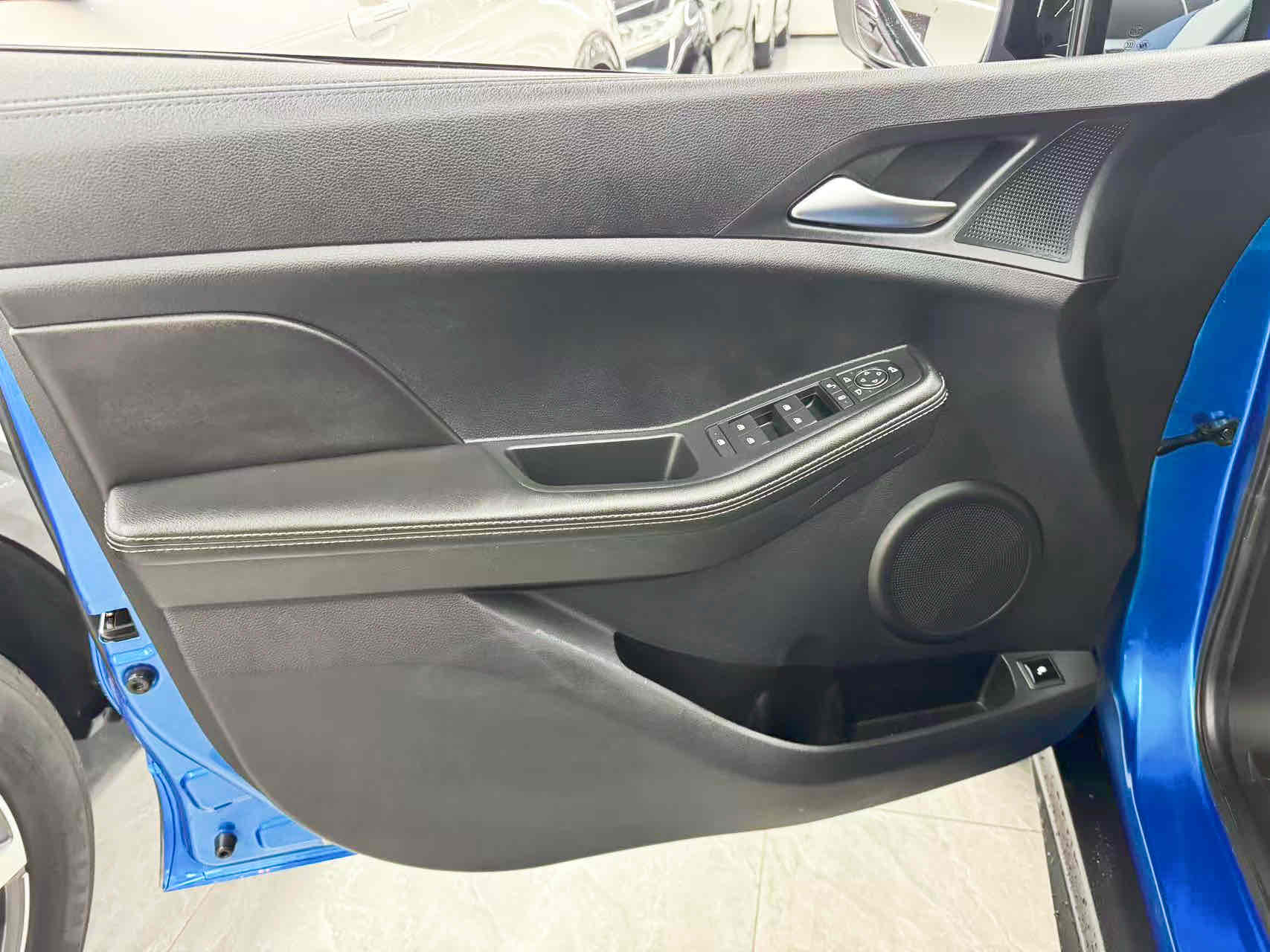 BYD Yuan New Energy 2020 car image #13