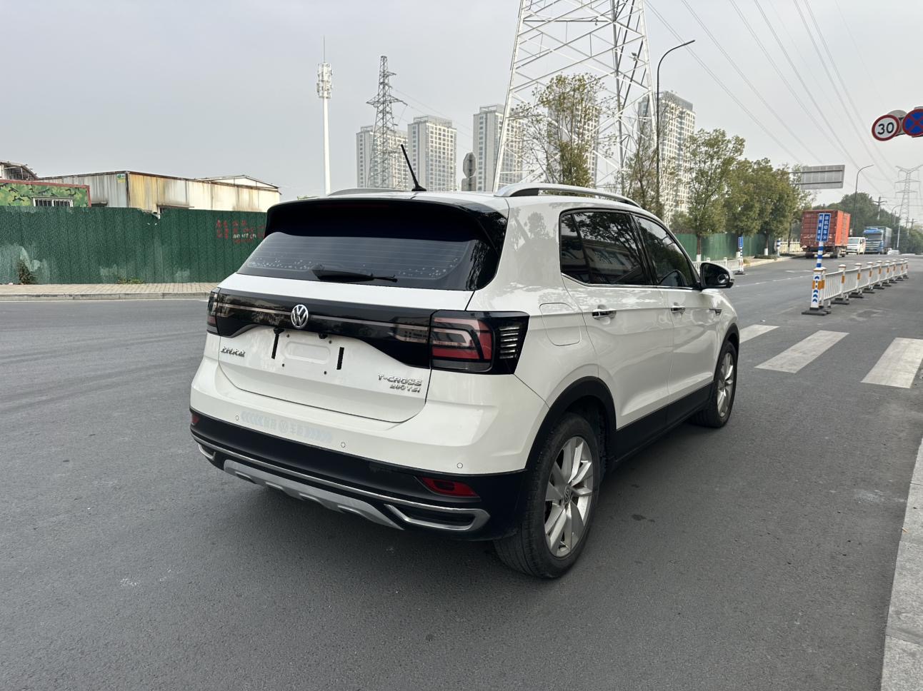 Volkswagen 2019 car image #13