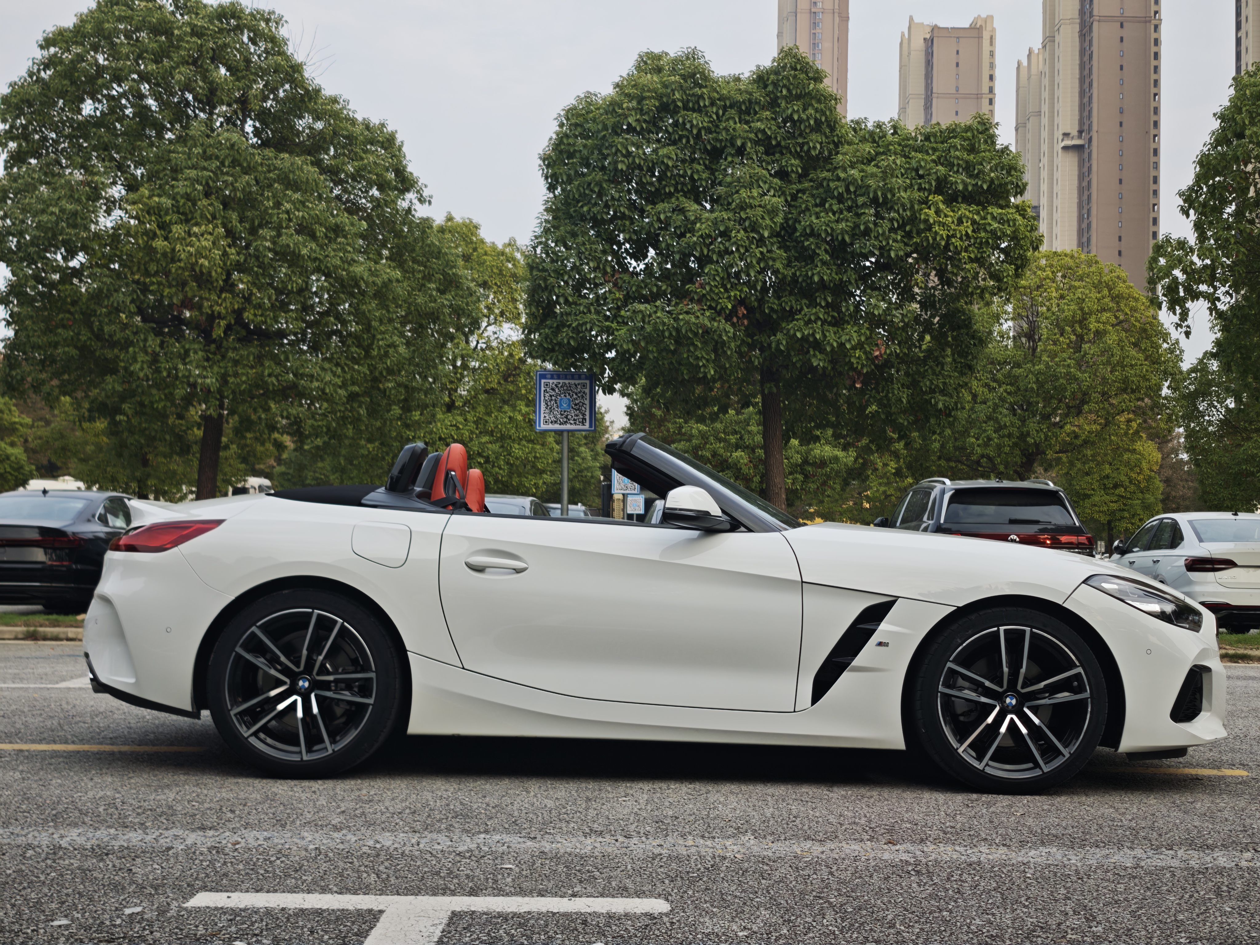 BMW Z4 M40i 2021 car image #13
