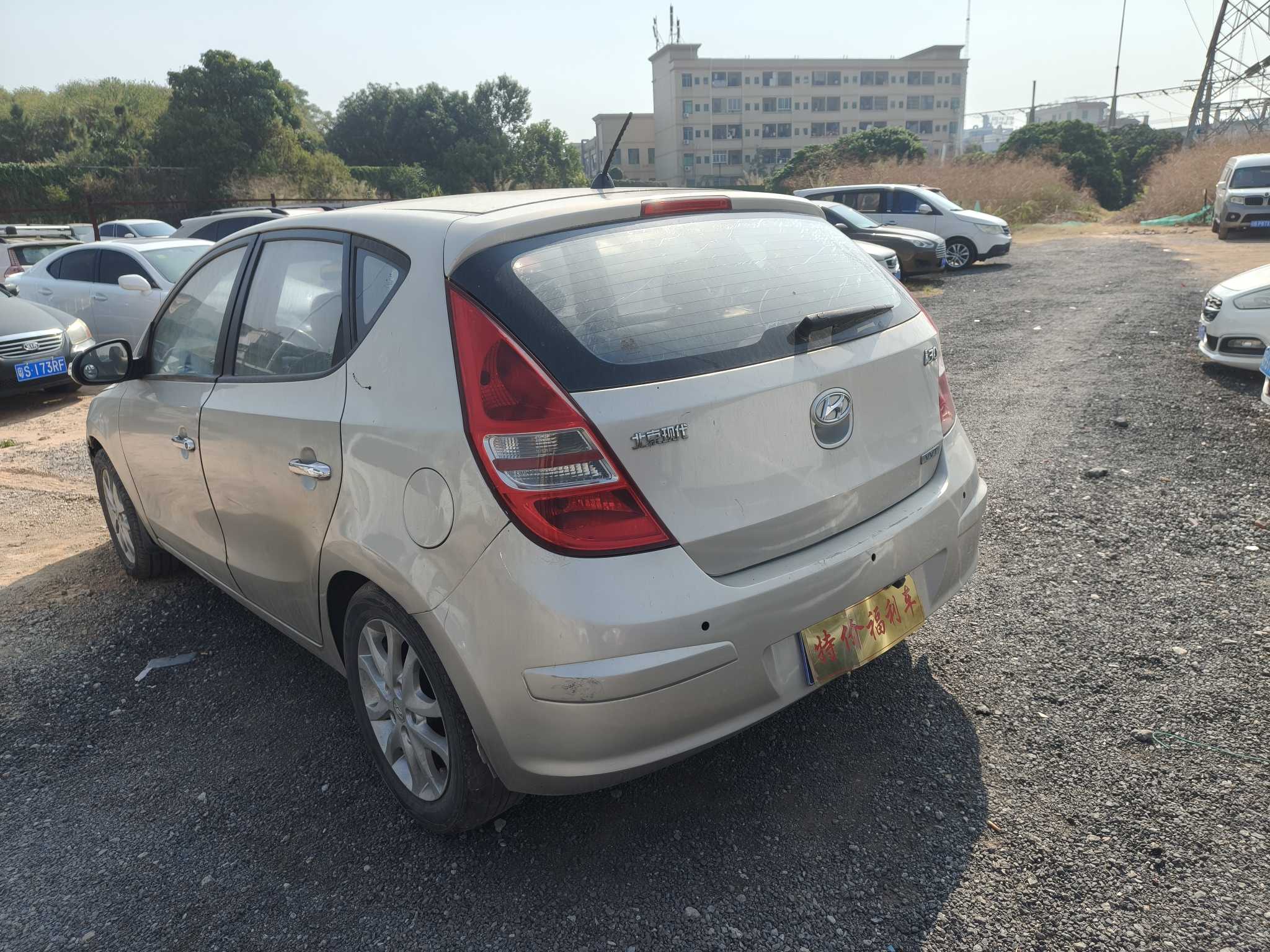 Hyundai i30 2010 car image #13