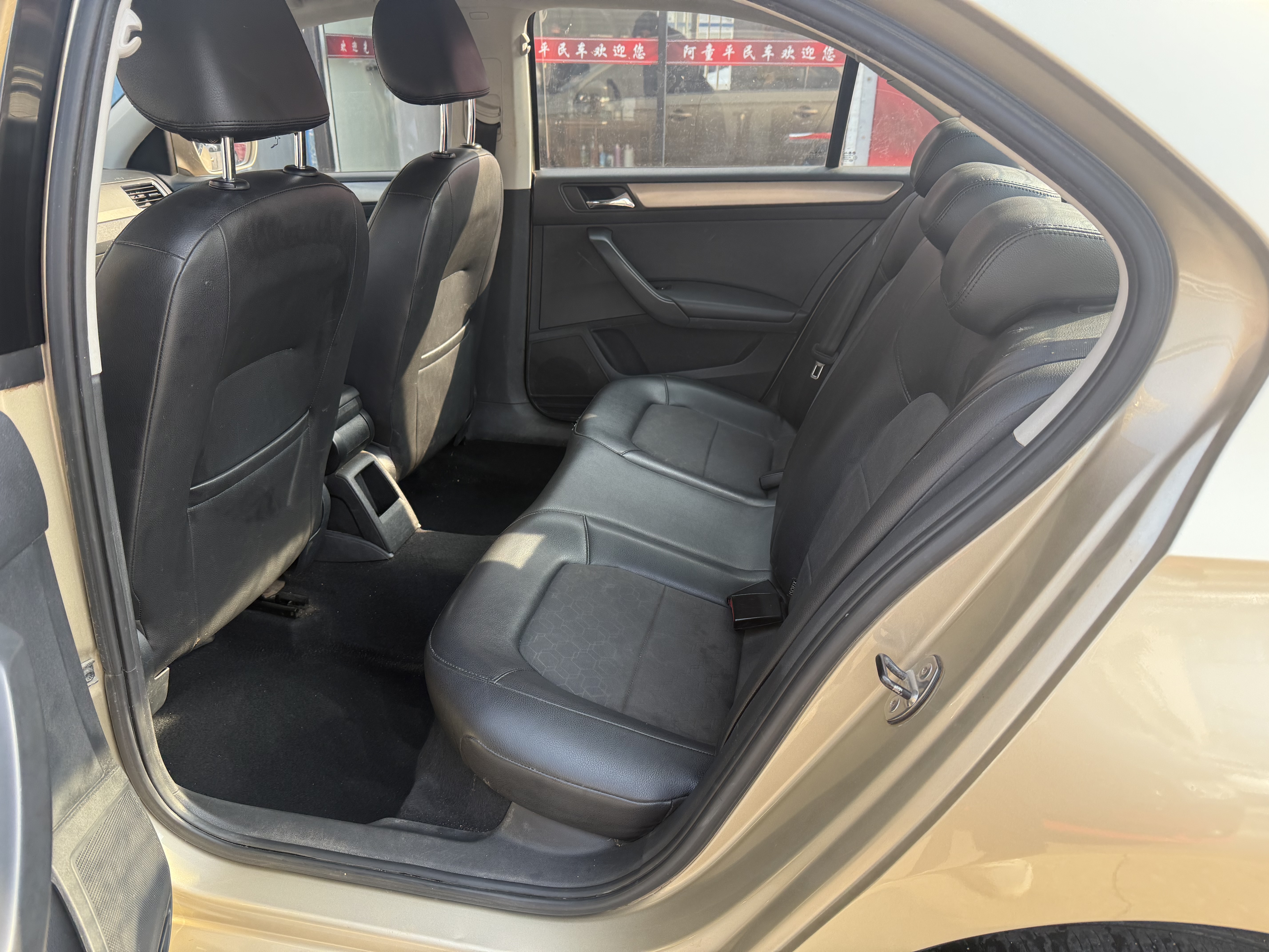Santana 2014 car image #13