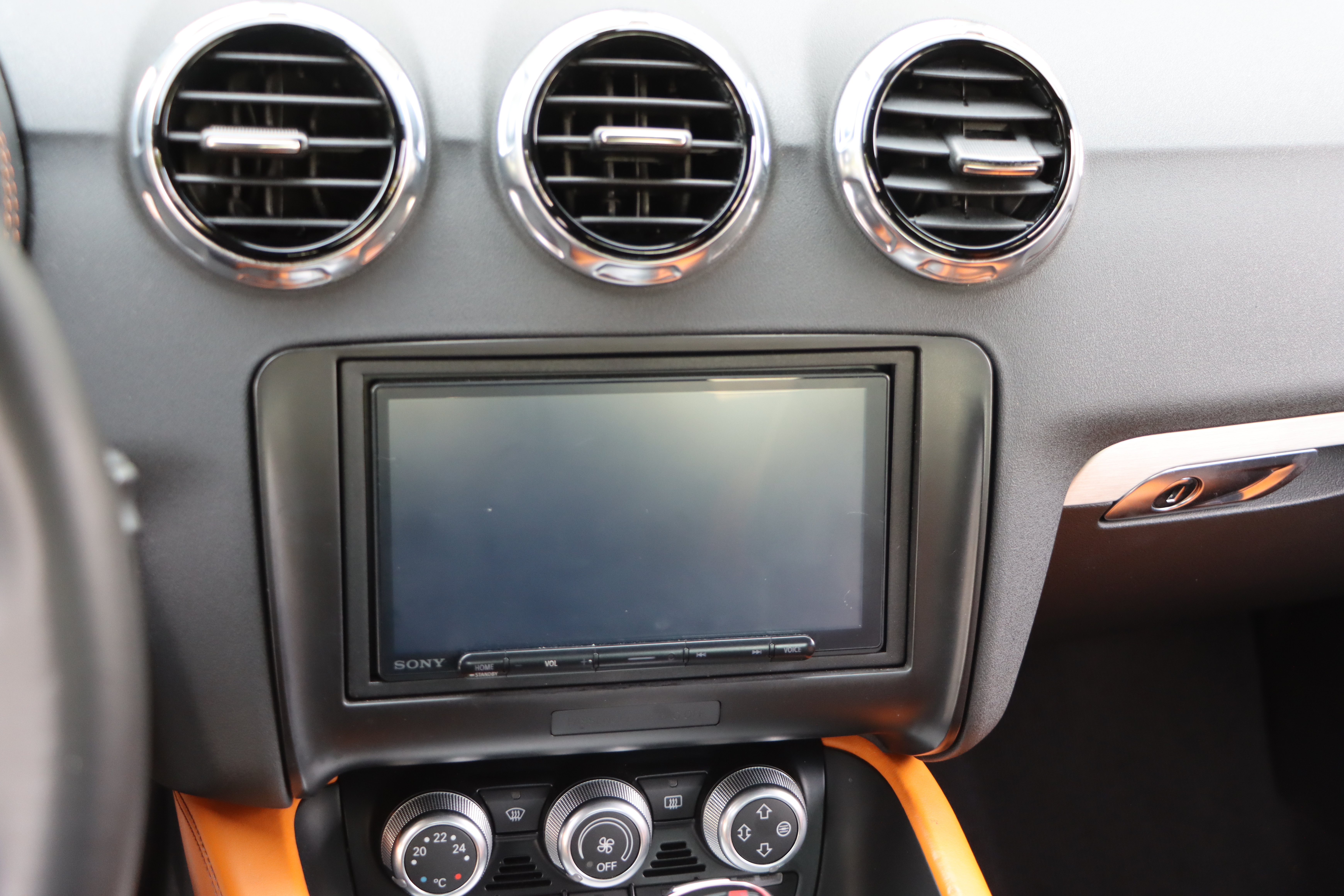 Audi TTS 2013 car image #13