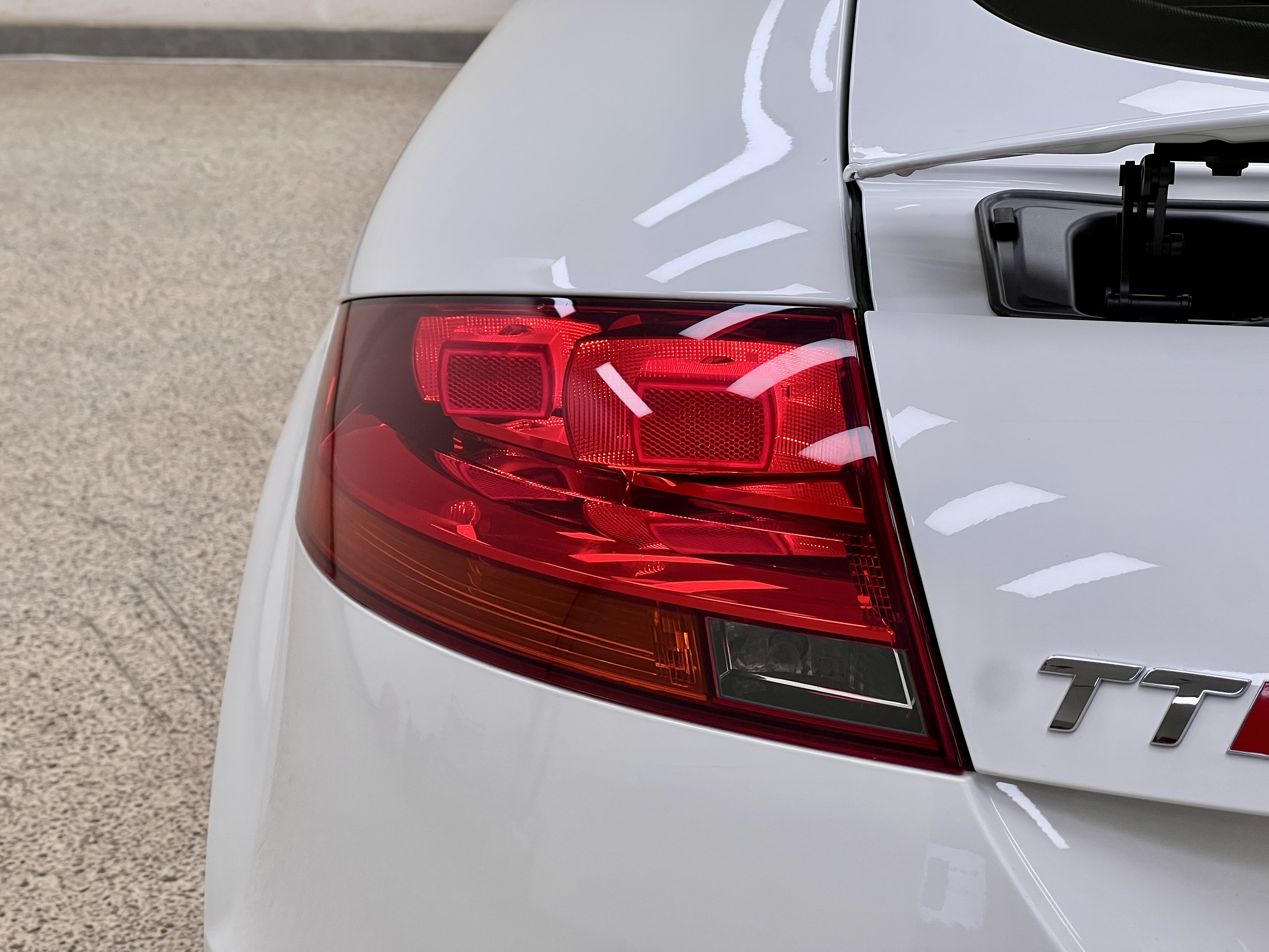 Audi TTS 2015 #13 Audi TTS 2015 car image #13