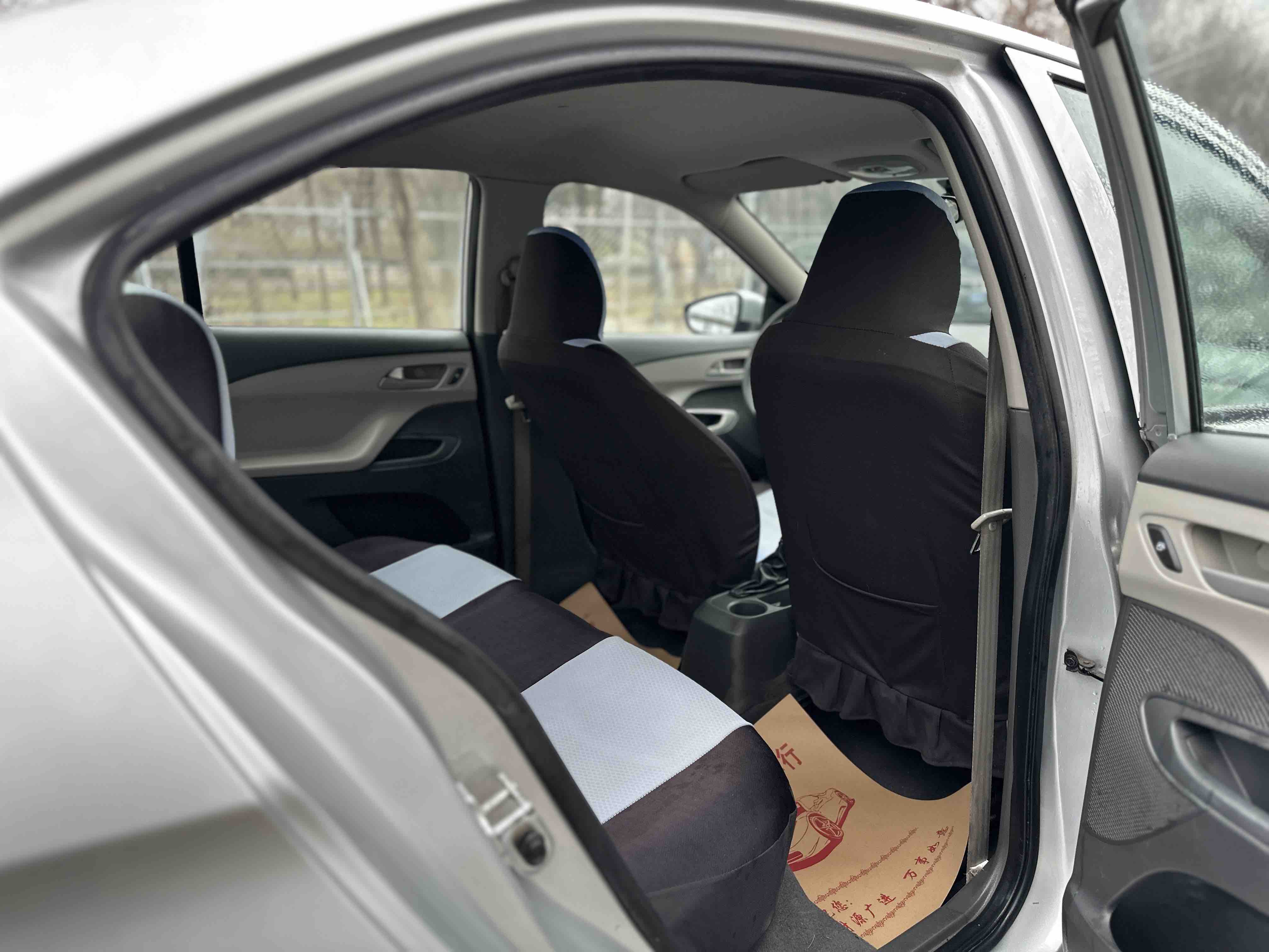 Chevrolet Sail 2015 imagem de carro #13