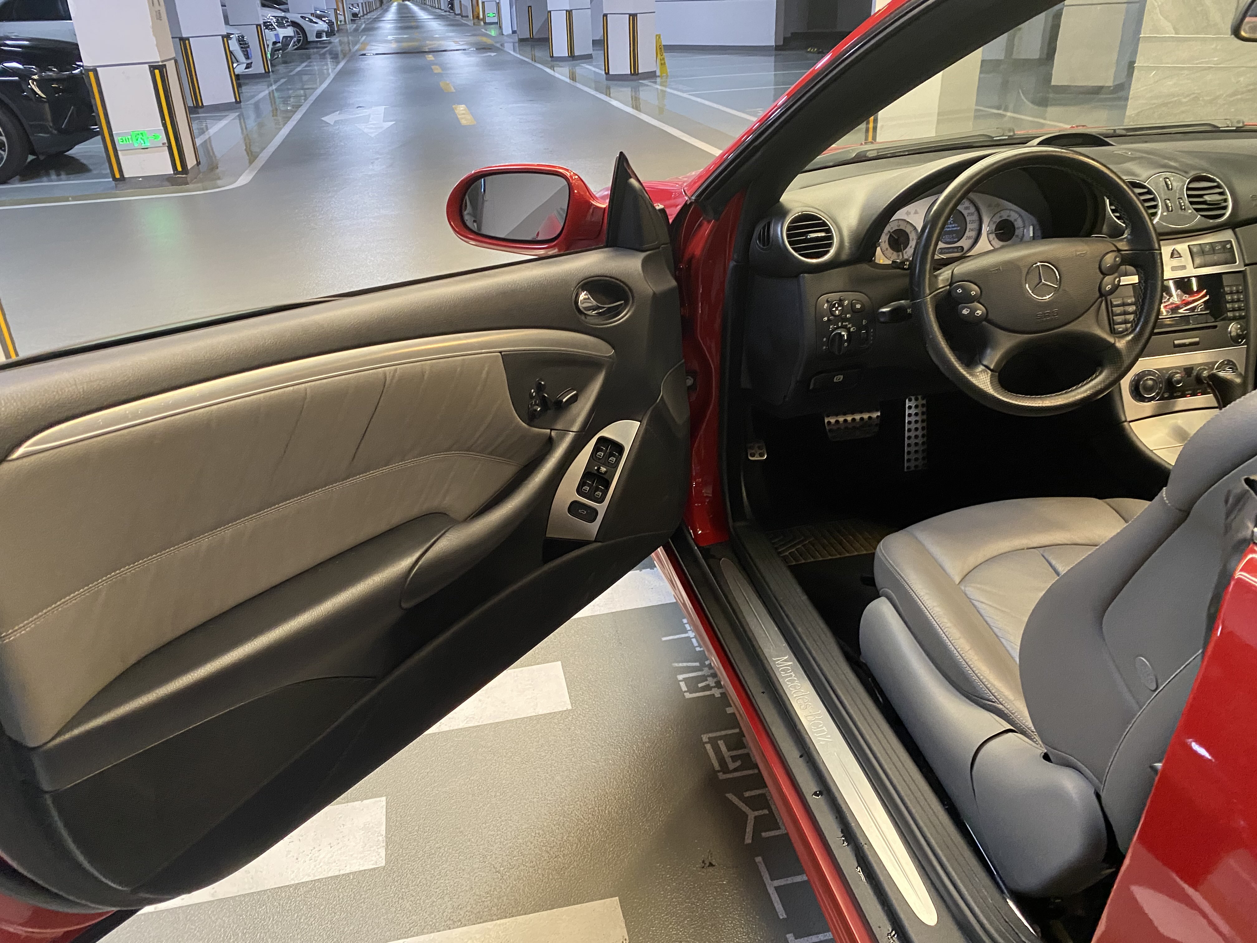 Mercedes-Benz CLK Class 2009 immagine di auto #13