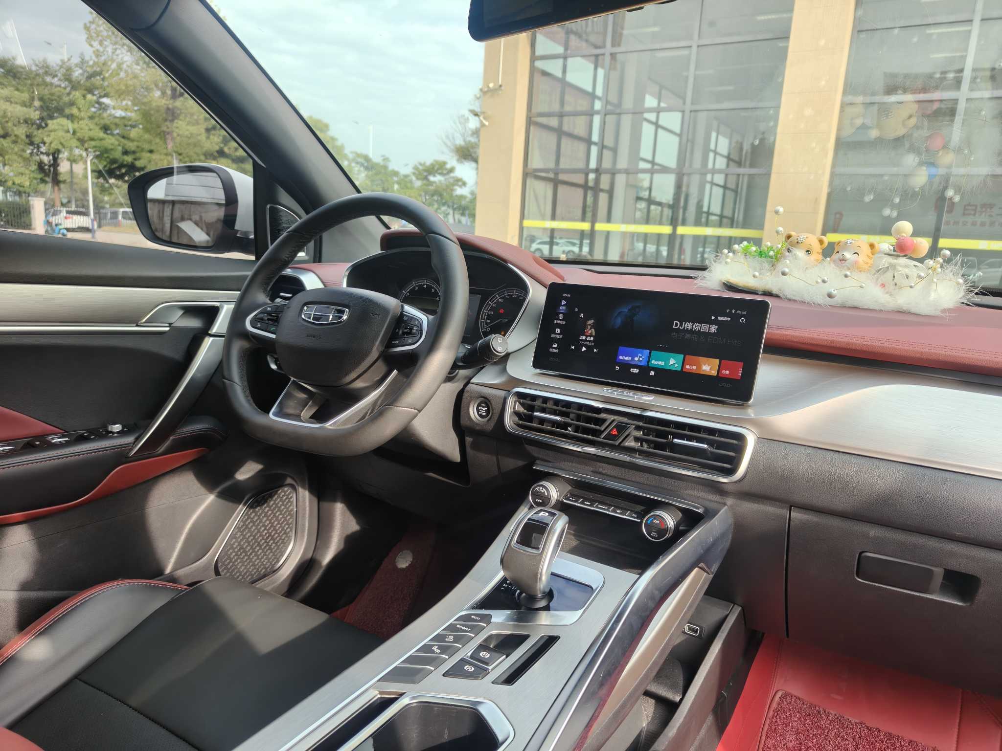 GEELY Coolray 2022 #13 GEELY Coolray 2022 car image #13
