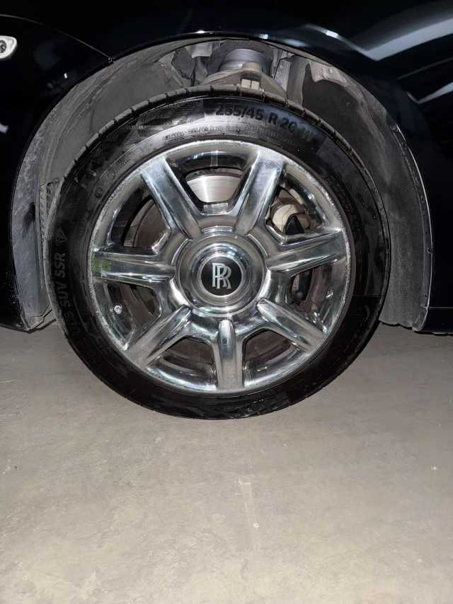 劳斯莱斯 古思特 2011 汽车图片 #13