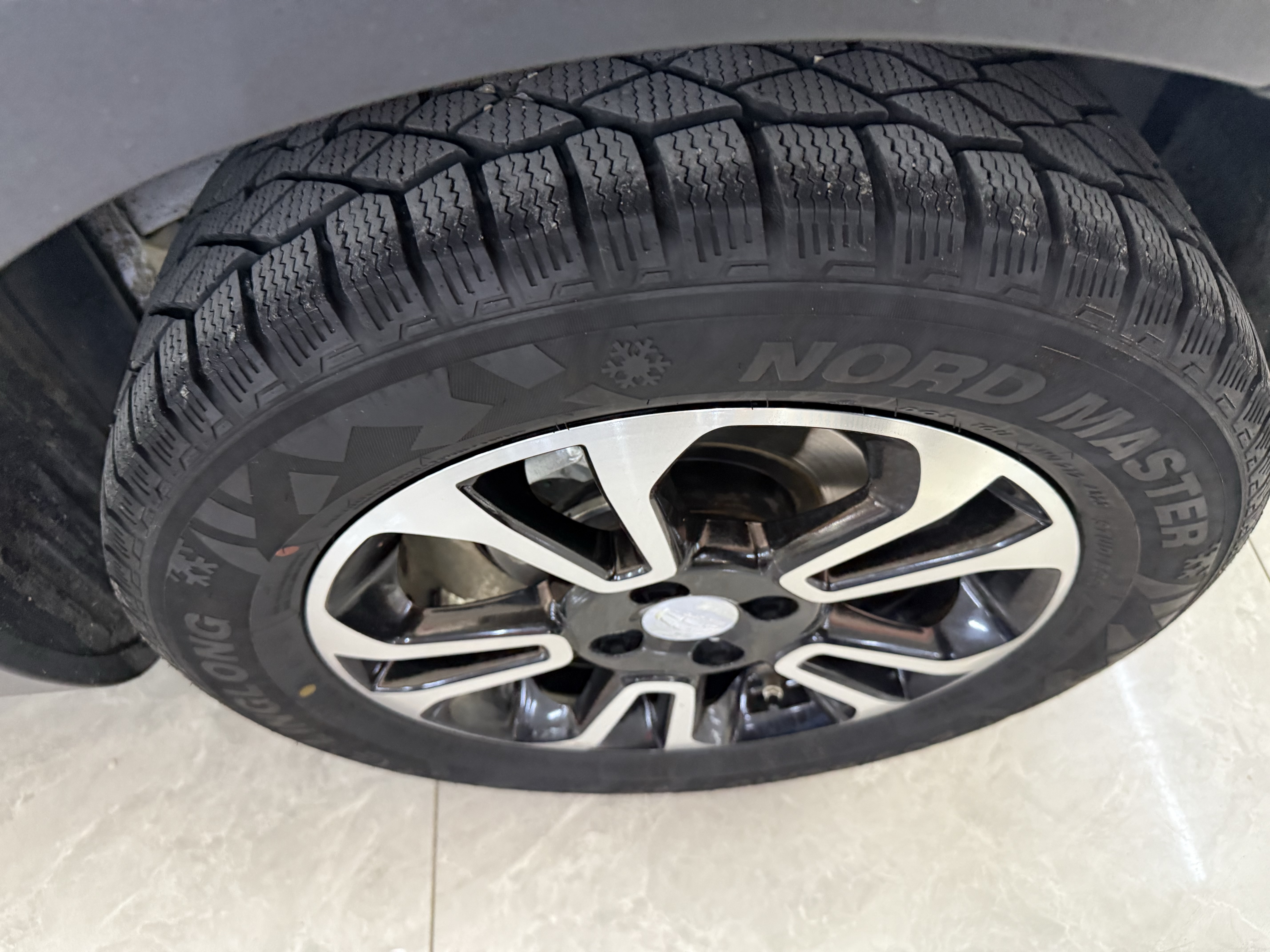 Vision X3 2019 immagine di auto #13