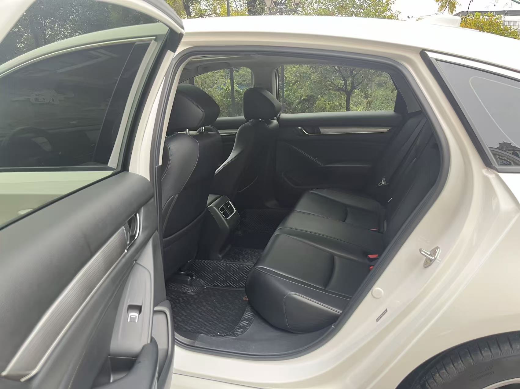 Honda Accord 2019 immagine di auto #13