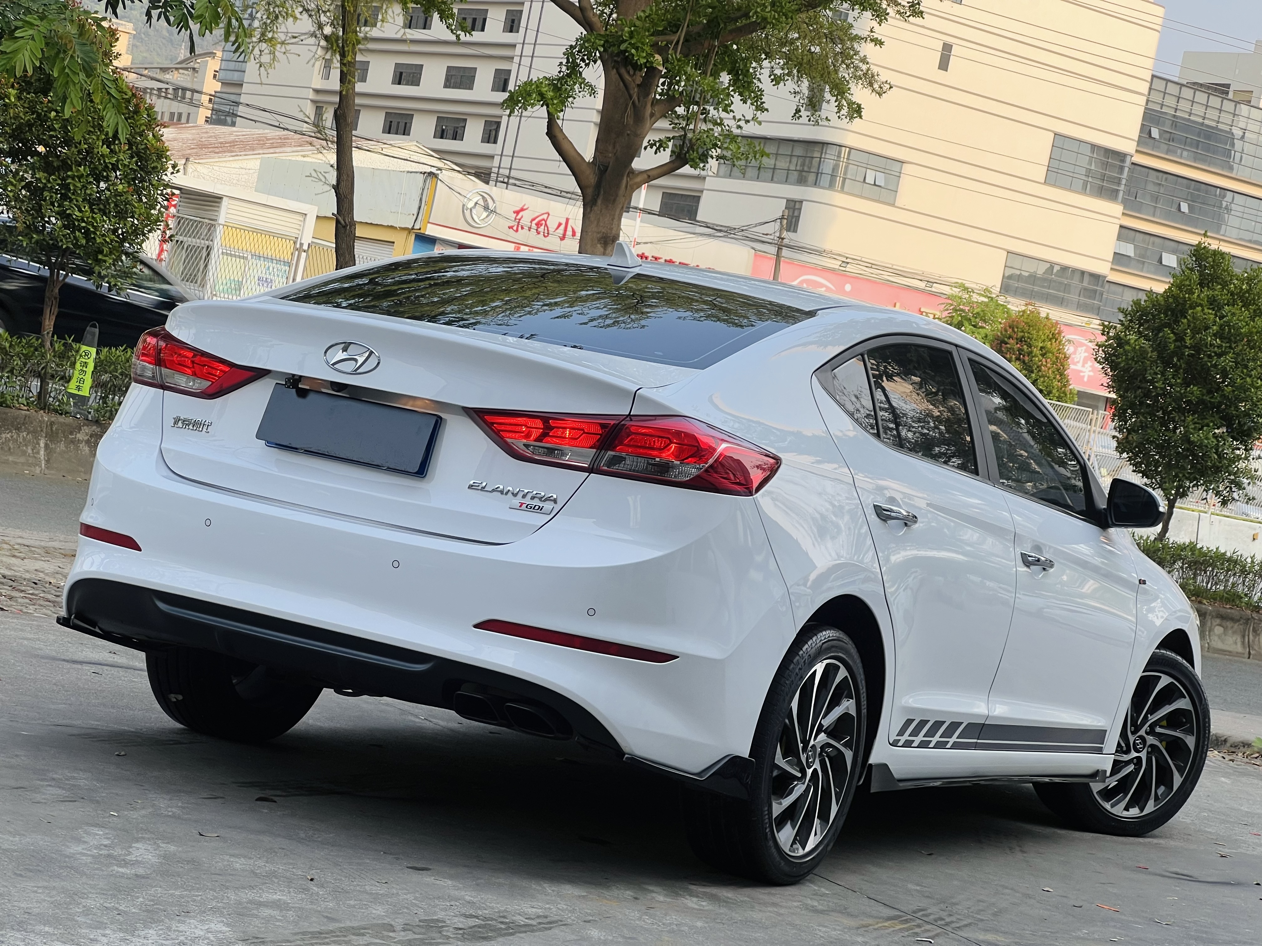 Hyundai Elantra AD 2019 car image #13