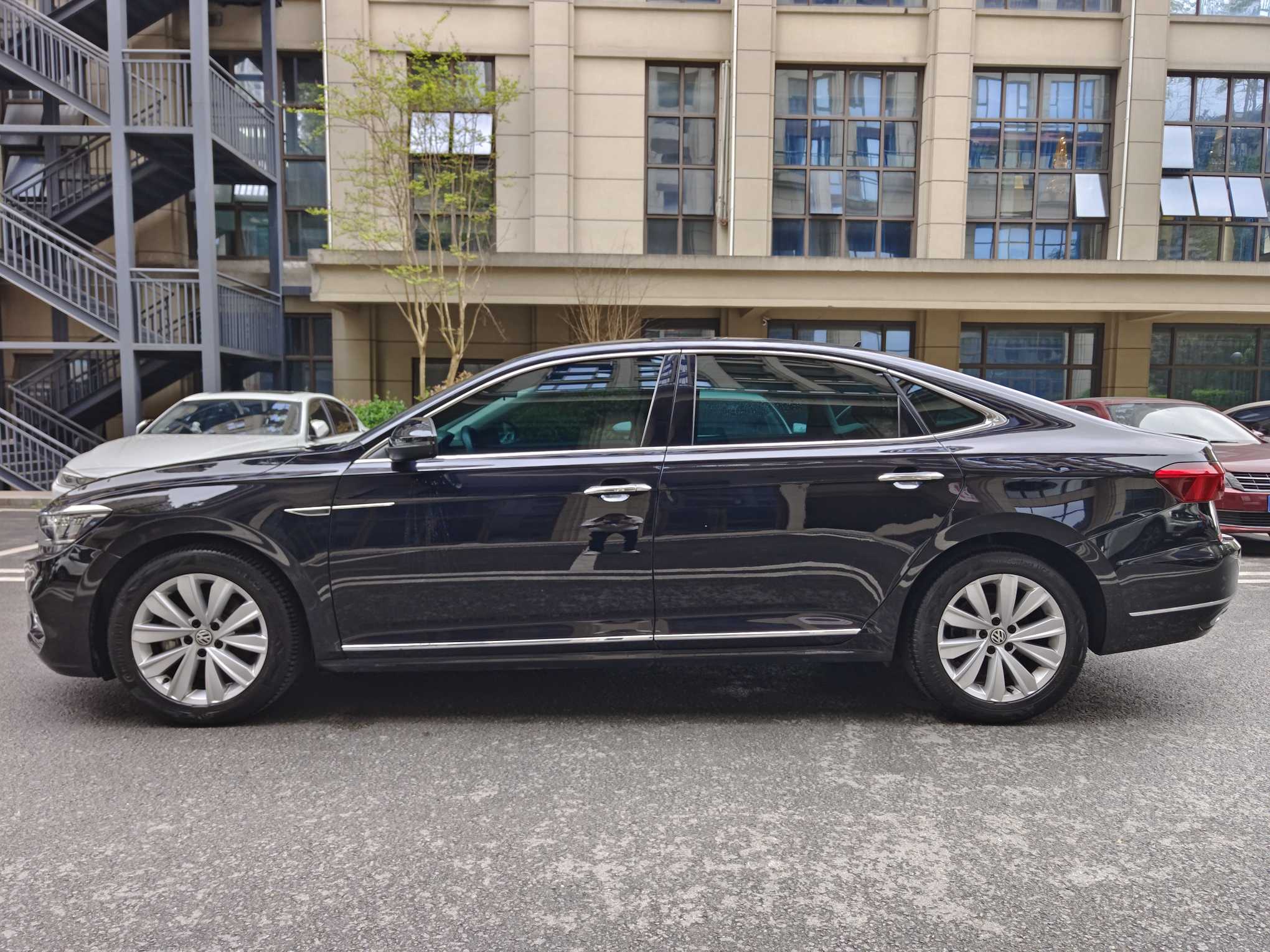 Volkswagen Passat 2019 car image #13