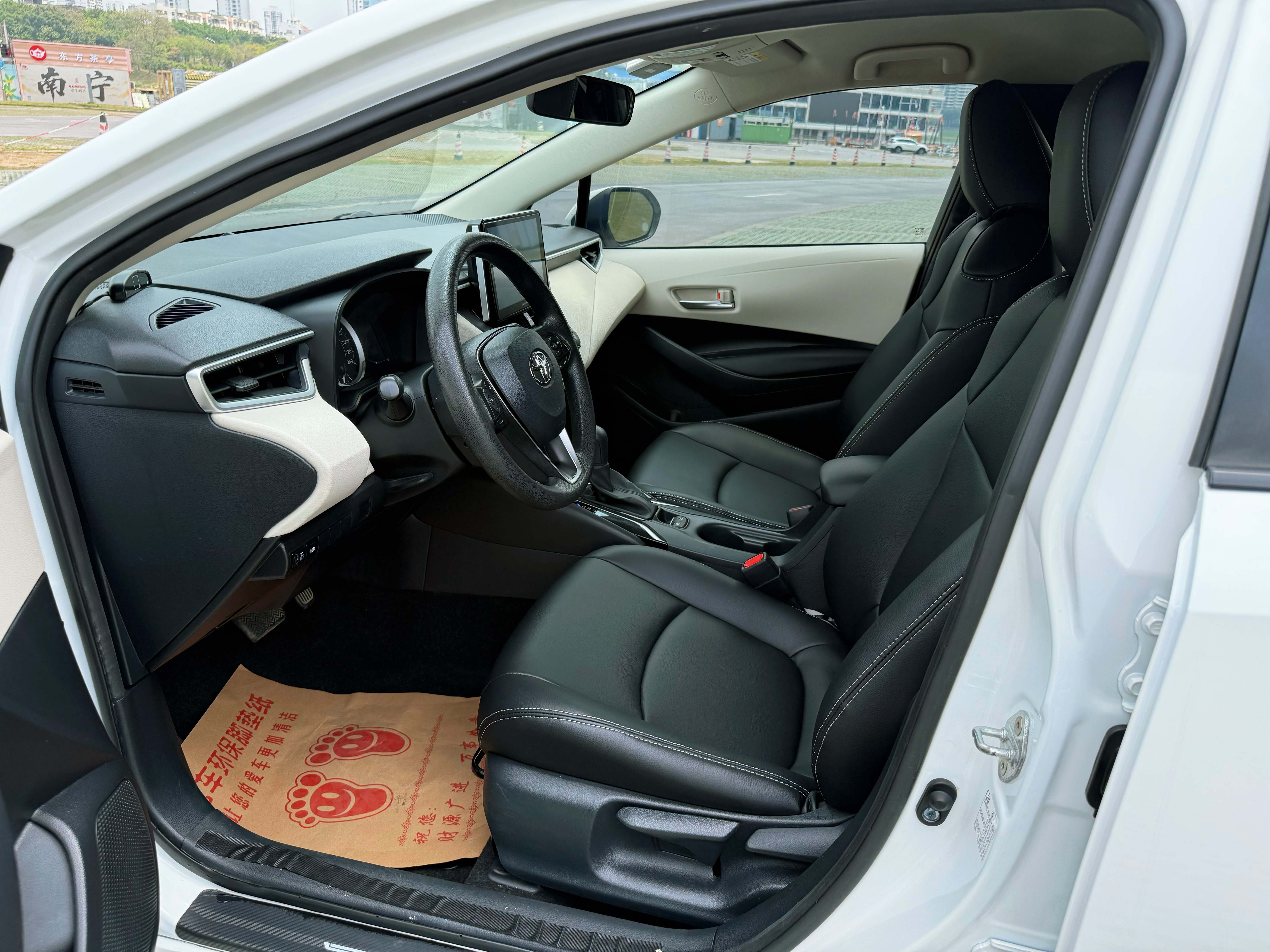 Toyota Corolla 2019 #13 Toyota Corolla 2019 car image #13