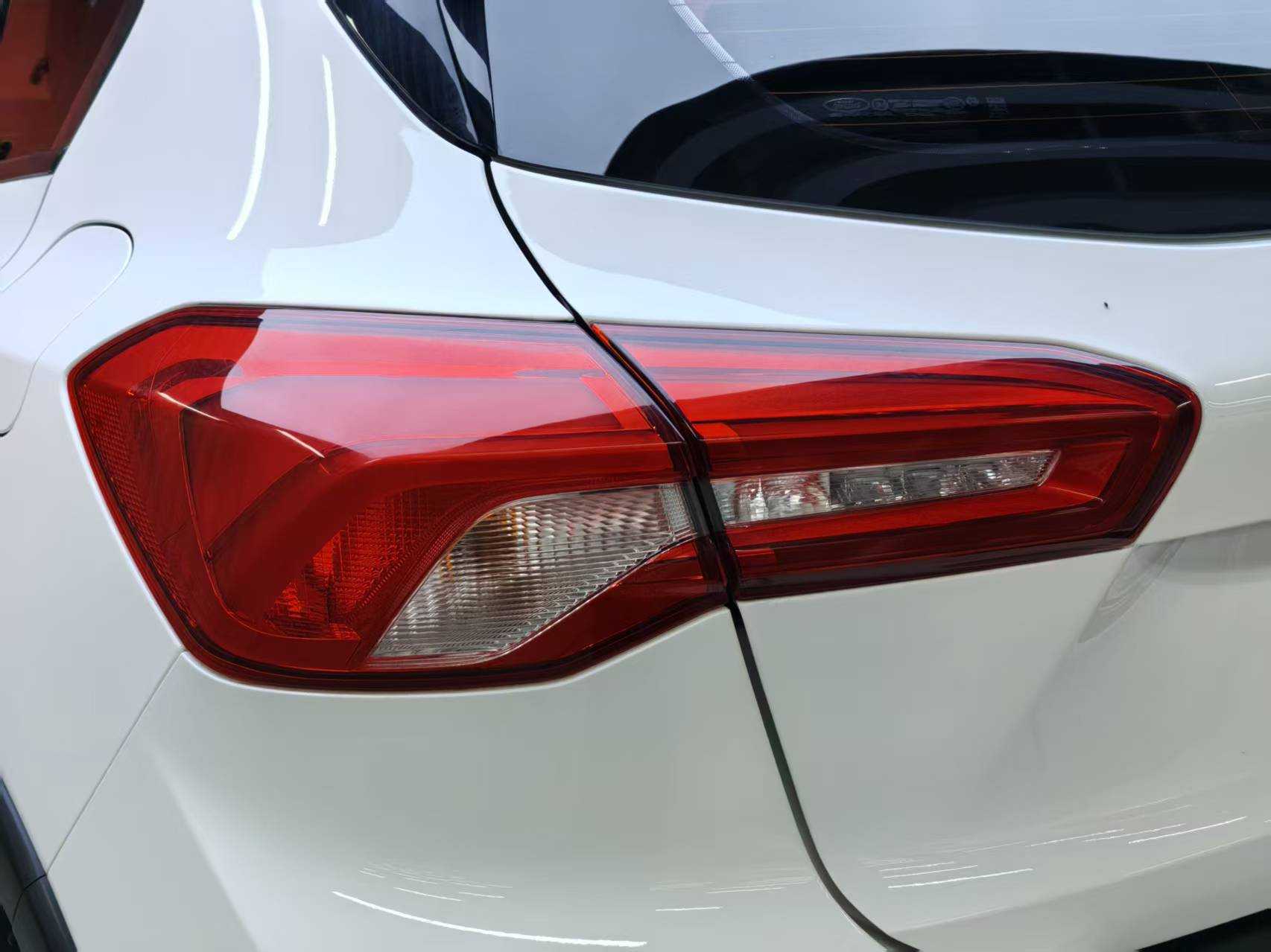 Ford Focus Active 2020 car image #13