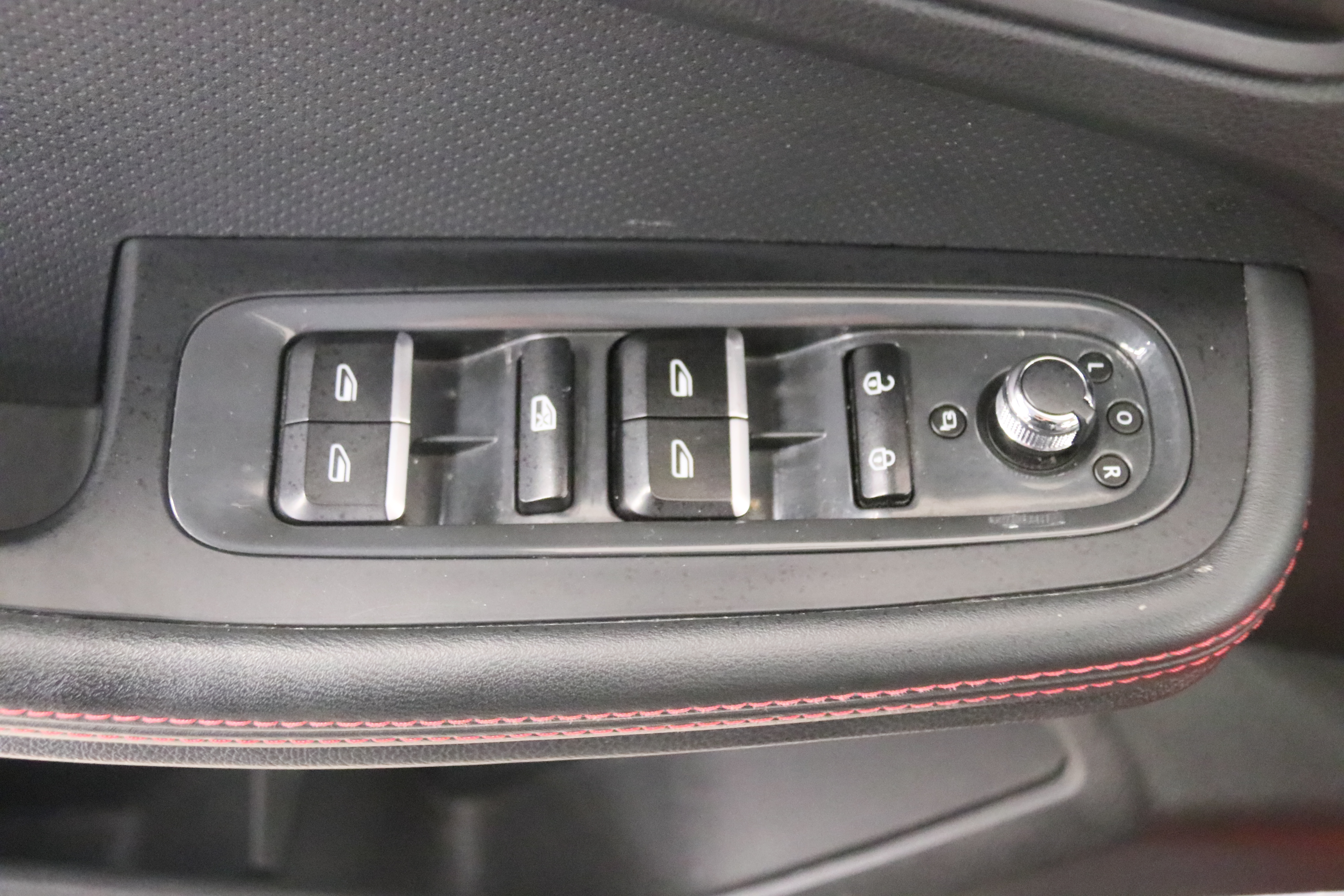 SWM斯威汽车 SWM斯威G05 2021 汽车图片 #13