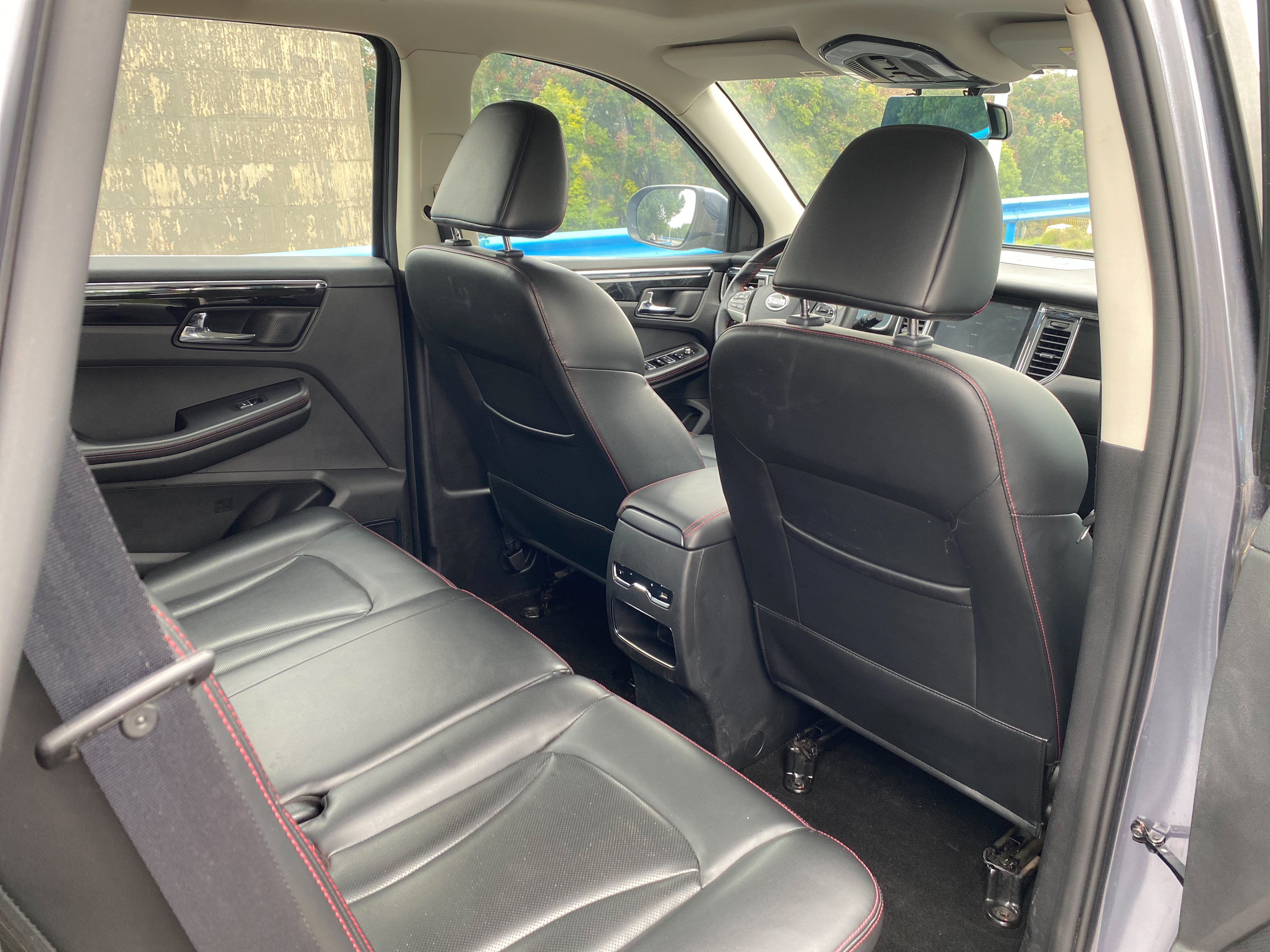 SWM斯威汽车 SWM斯威G05 2019 汽车图片 #13