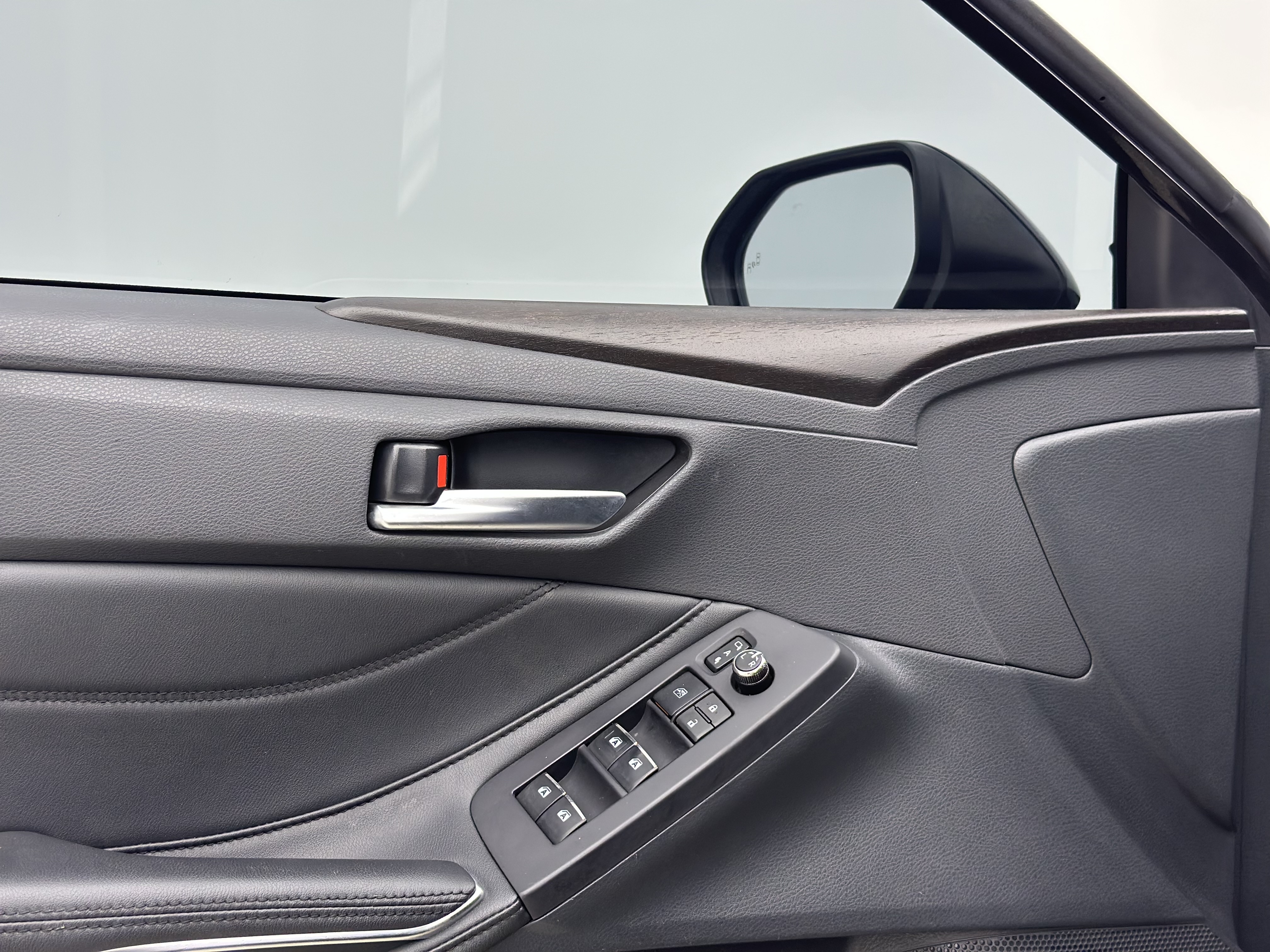 Toyota Avalon 2021 car image #13