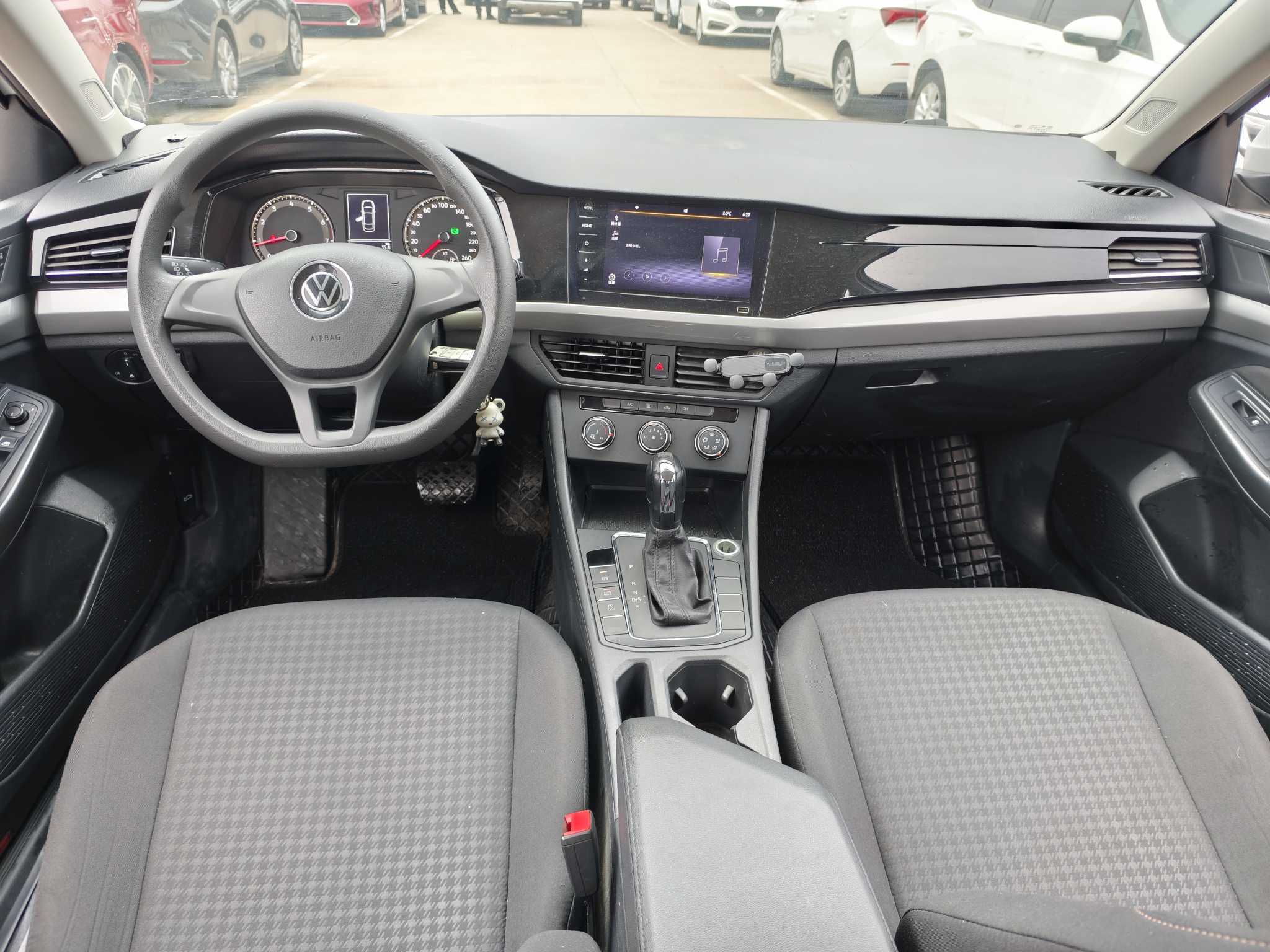 Volkswagen Bora 2020 car image #13