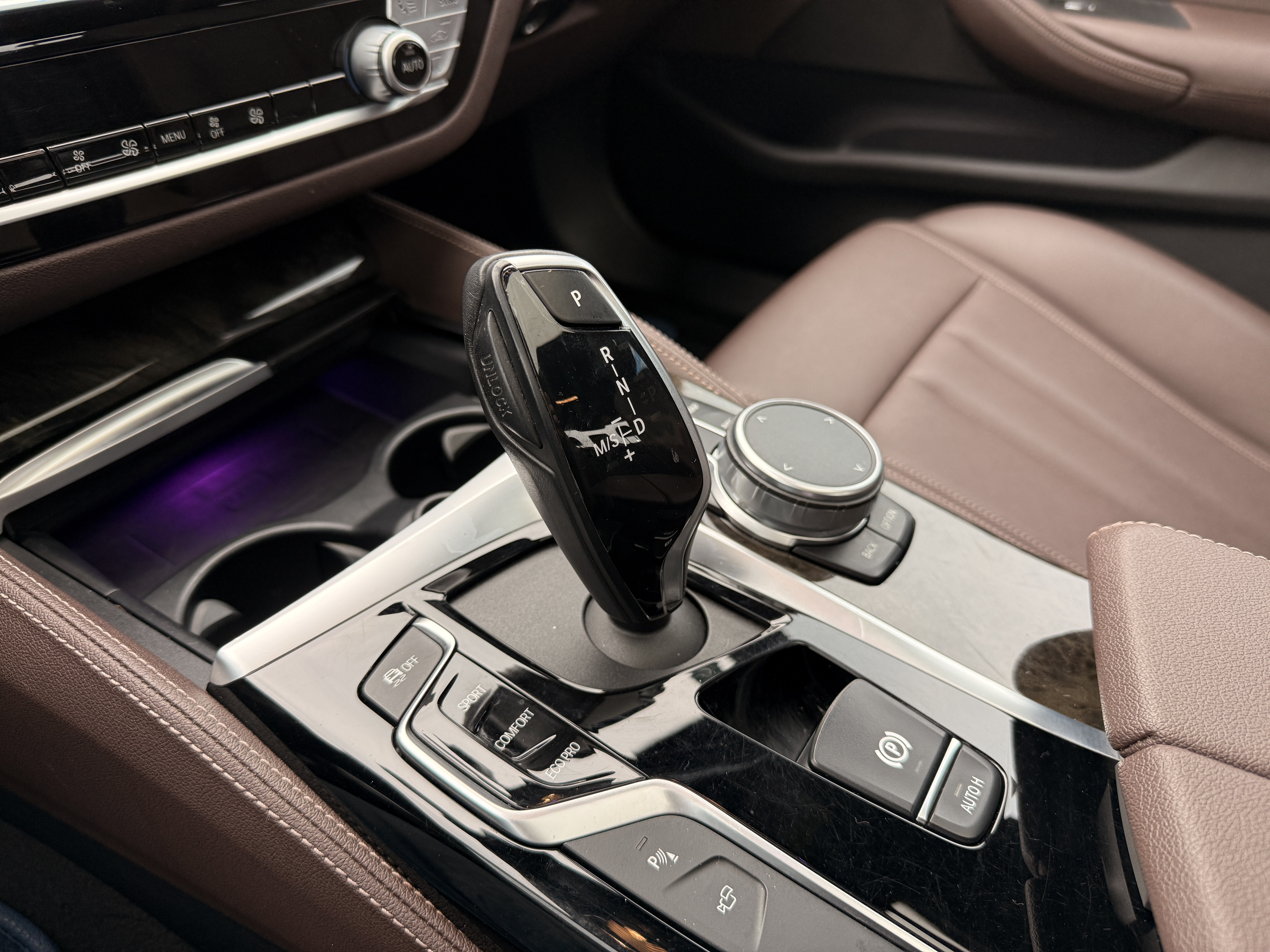 BMW 5 Series 2020 car image #13