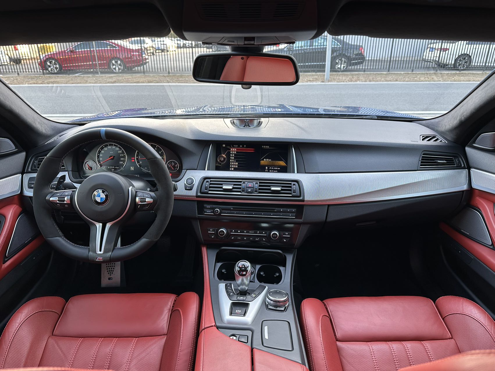 BMW M5 2015 صورة سيارة #13