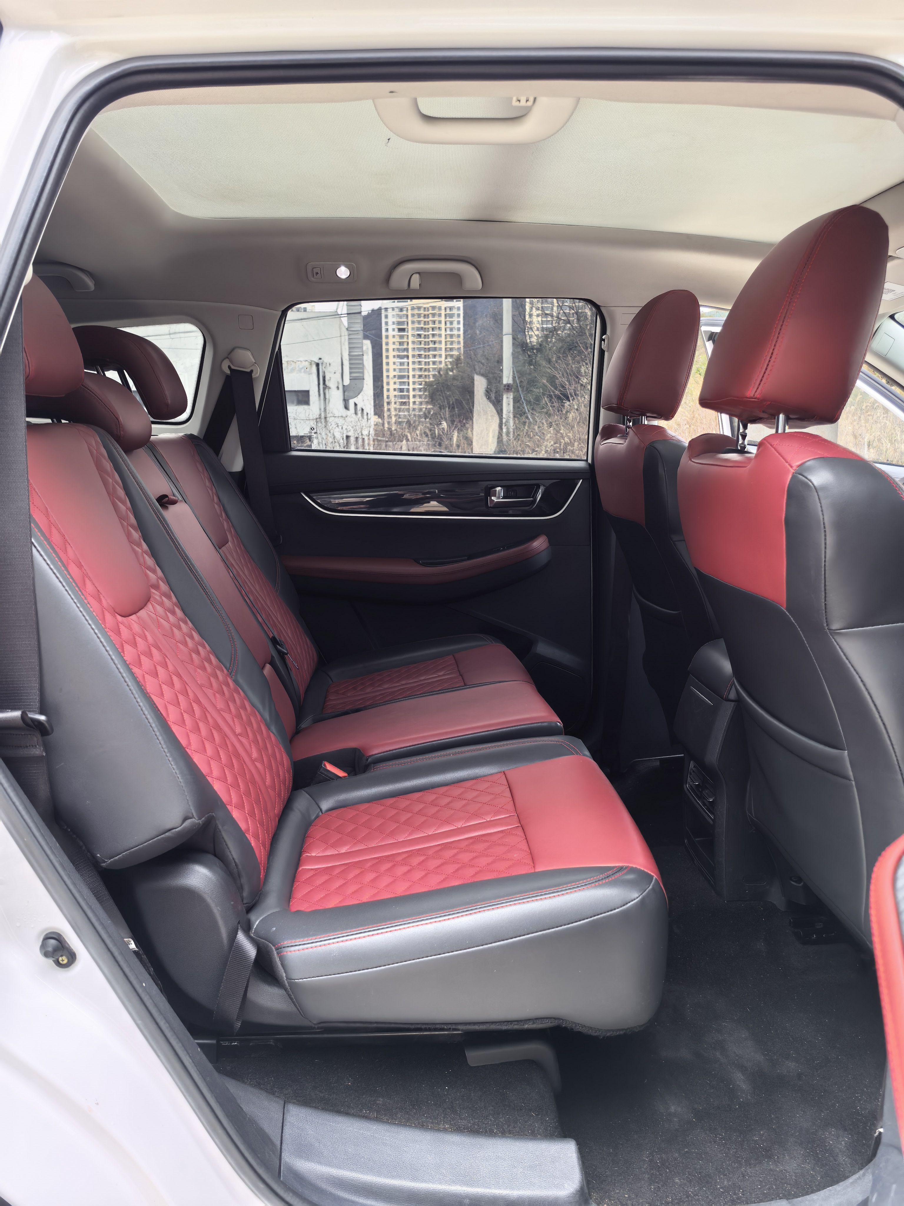 Forthing T5 L 2021 car image #13