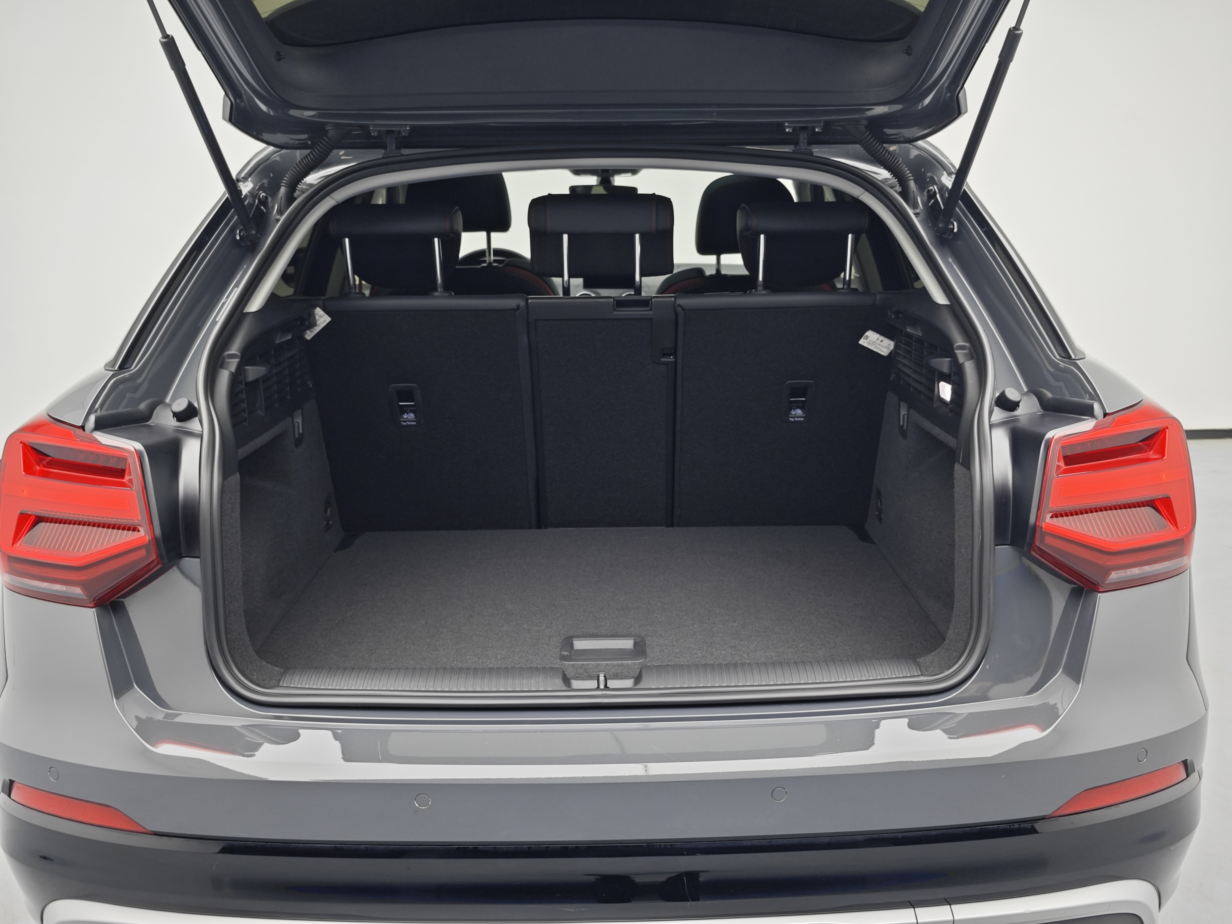 Q2L 2020 car image #13