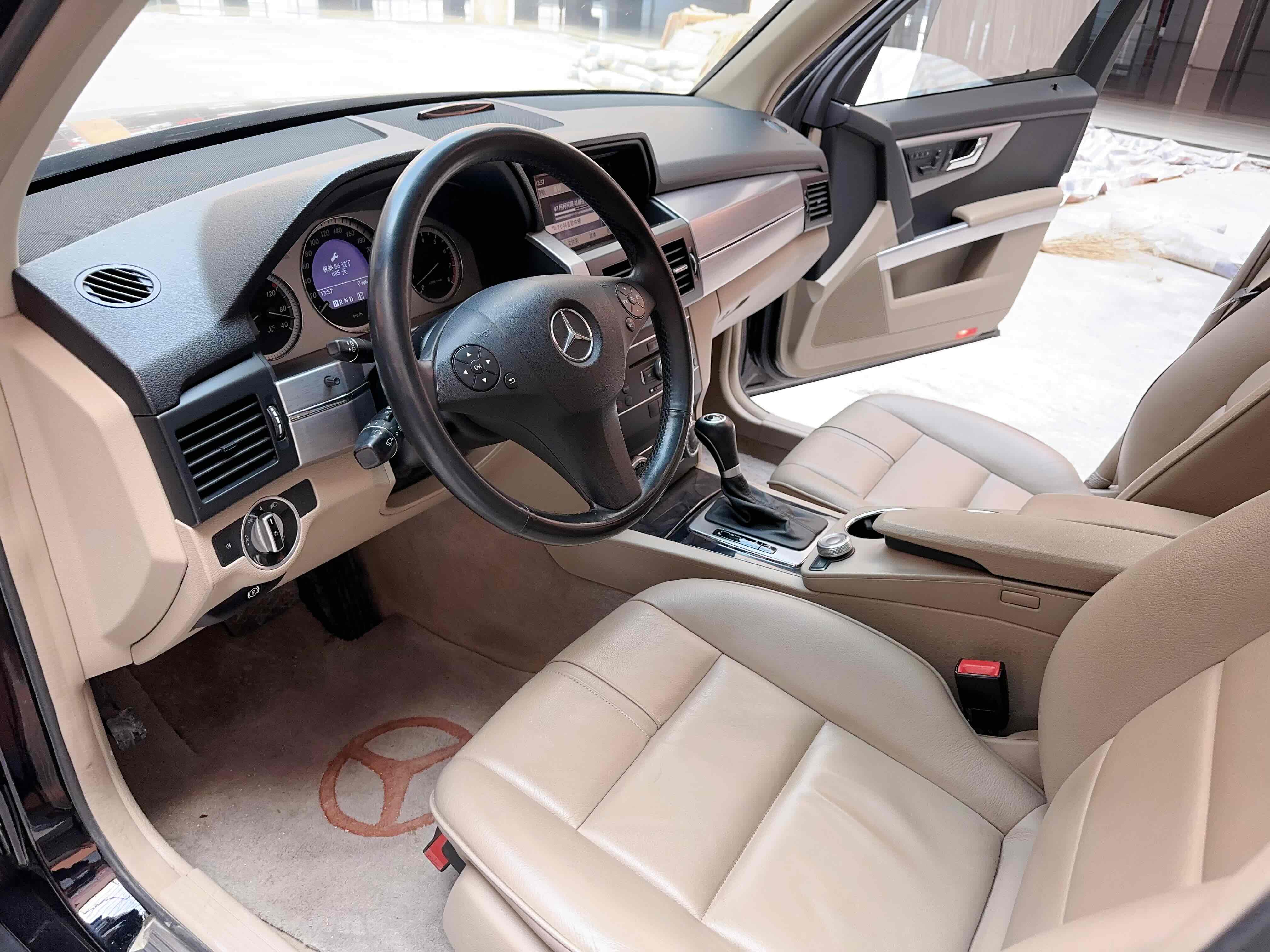 Mercedes-Benz GLK Class (Imported) 2011 #13 Mercedes-Benz GLK Class (Imported) 2011 car image #13