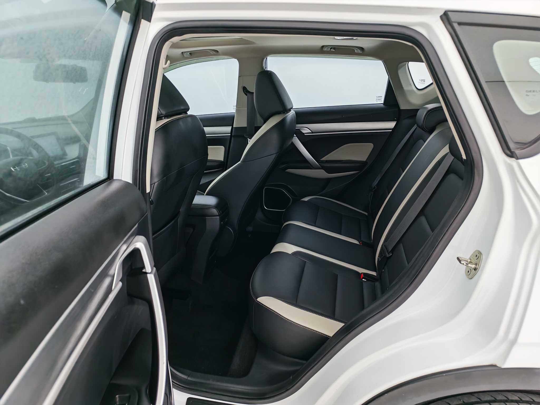 GEELY Coolray 2020 car image #13