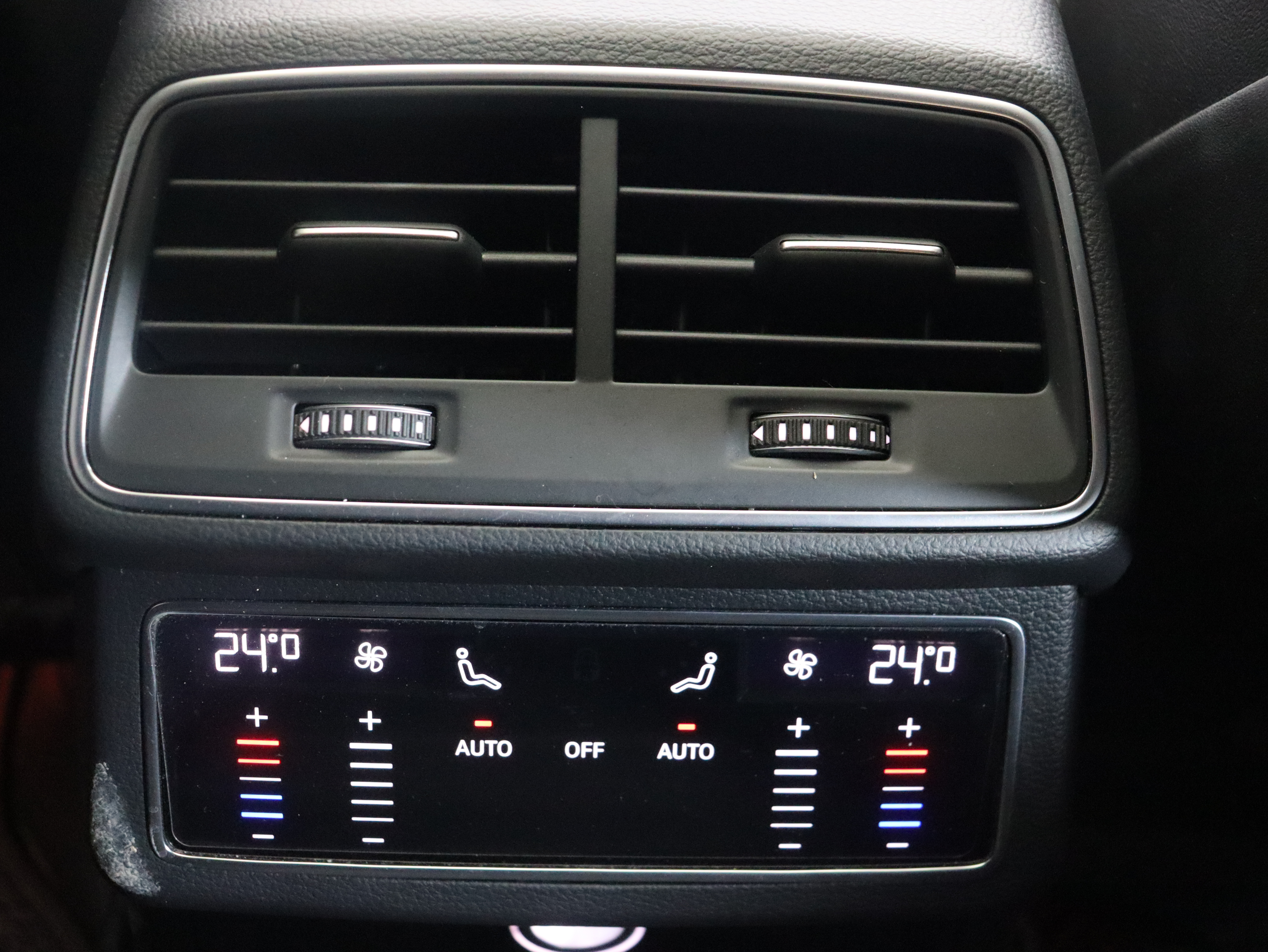 Audi A6L 2020 #13 Audi A6L 2020 car image #13