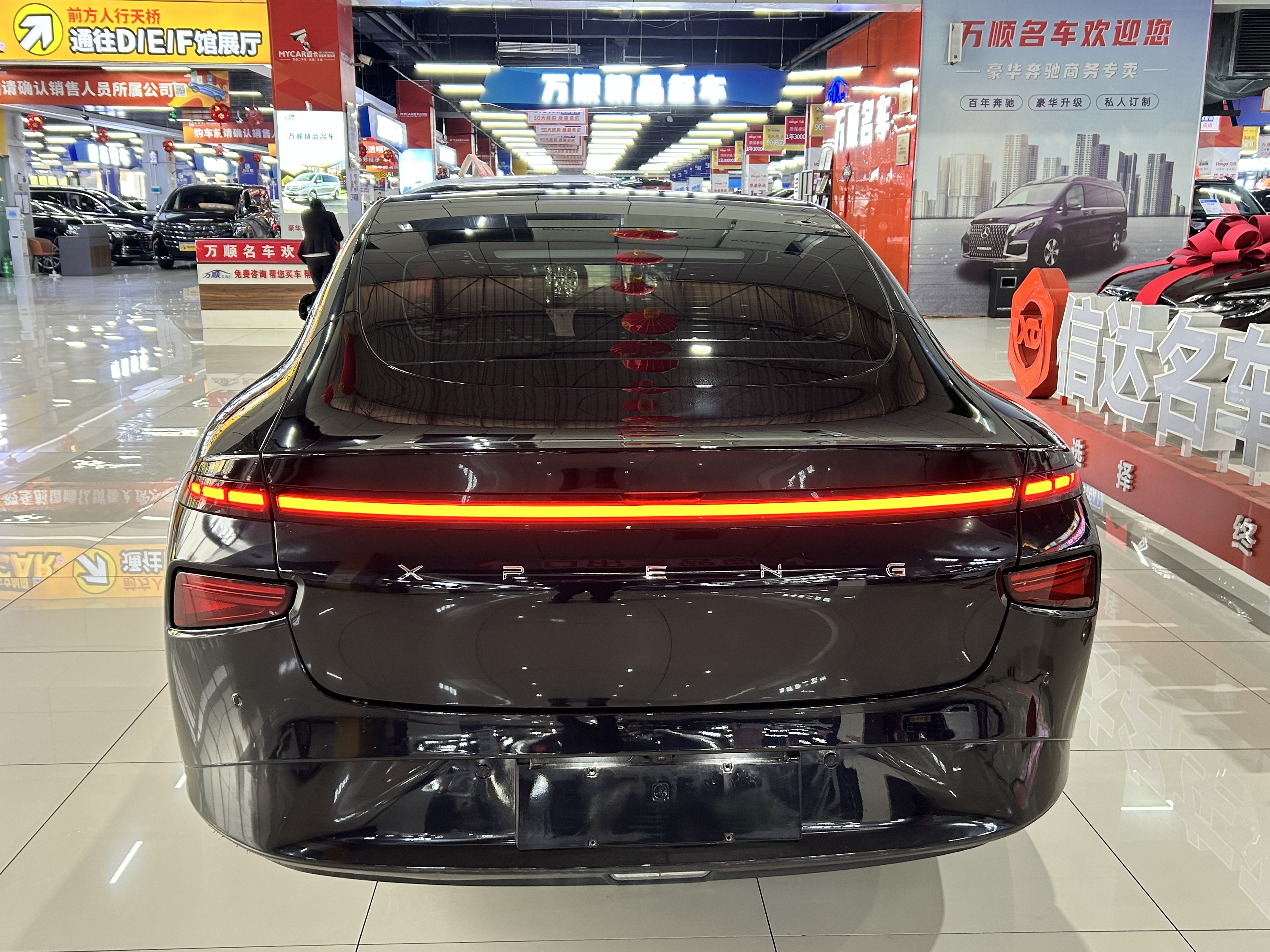 小鹏 小鹏P7 2021 汽车图片 #13