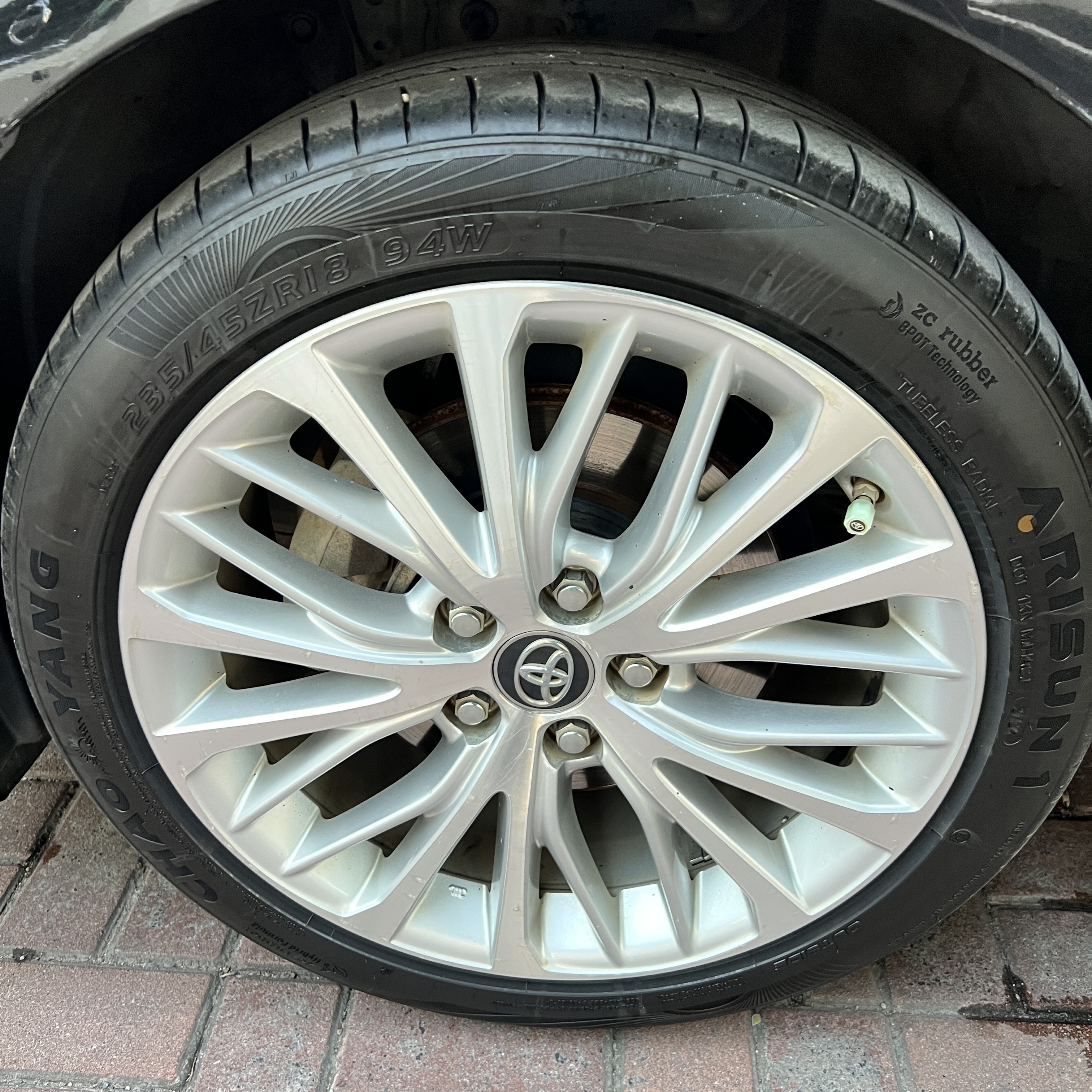 Toyota Camry 2021 immagine di auto #13