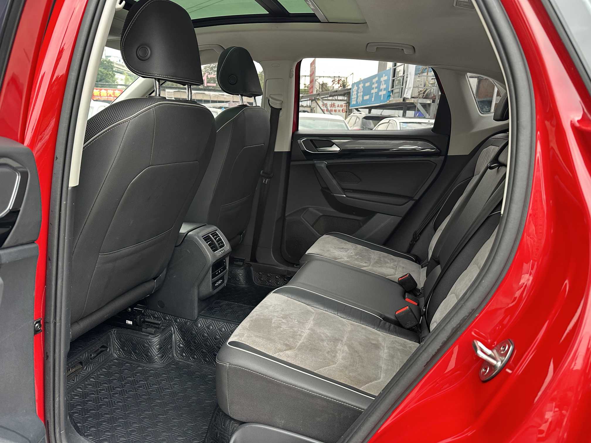 Volkswagen Tayron X 2021 car image #13