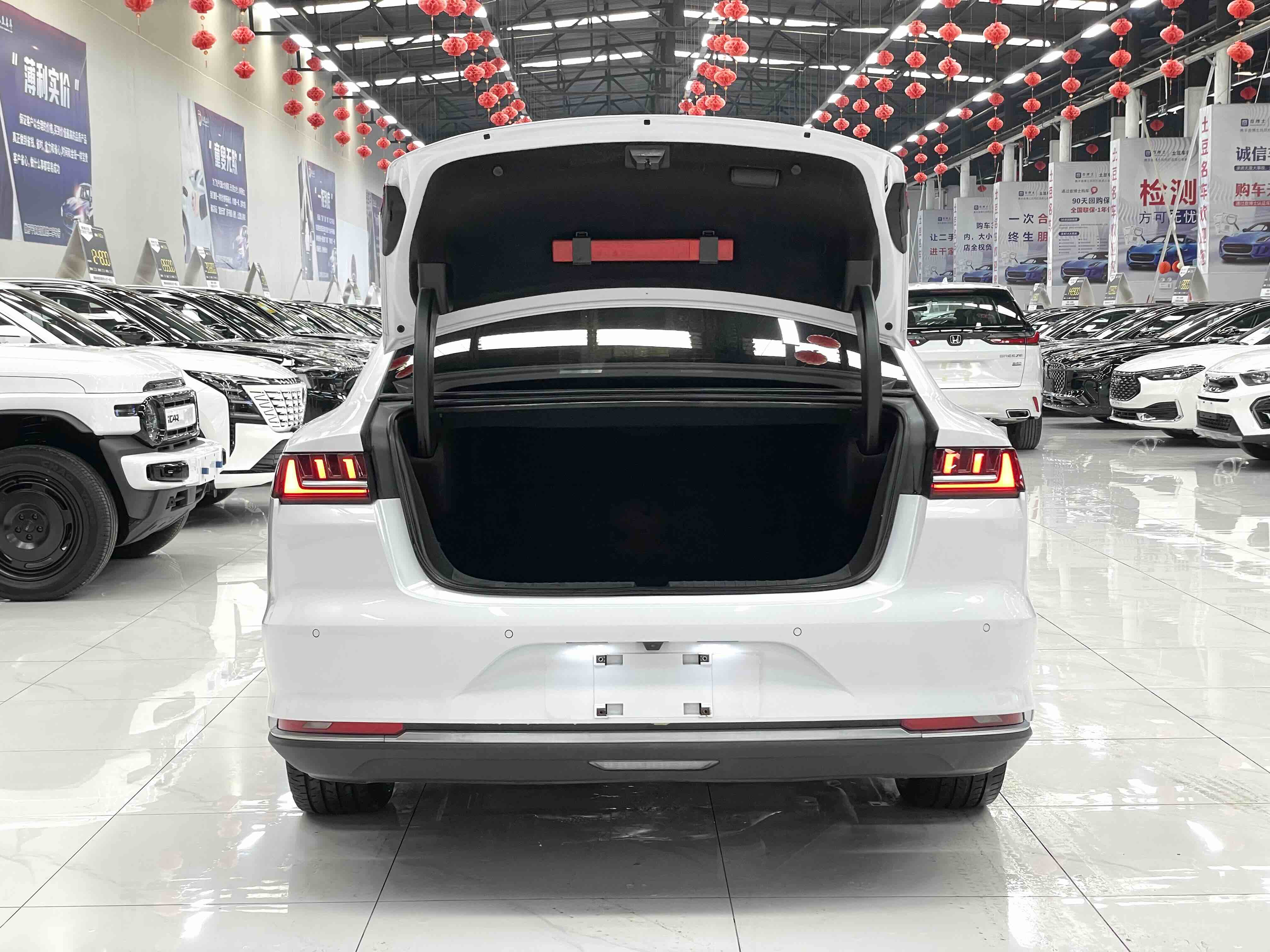 BYD Han 2020 #13 BYD Han 2020 car image #13