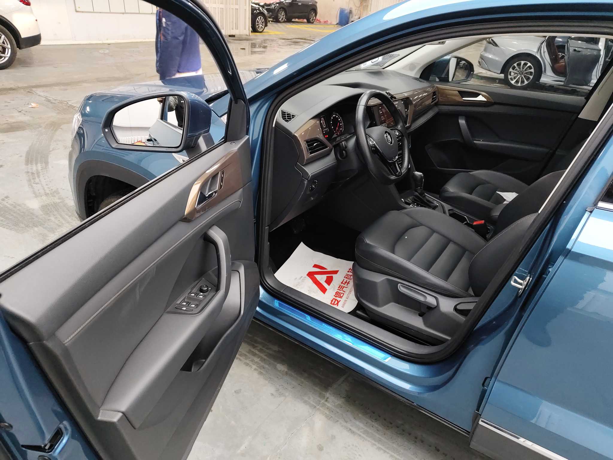 Volkswagen Tharu 2020 car image #13