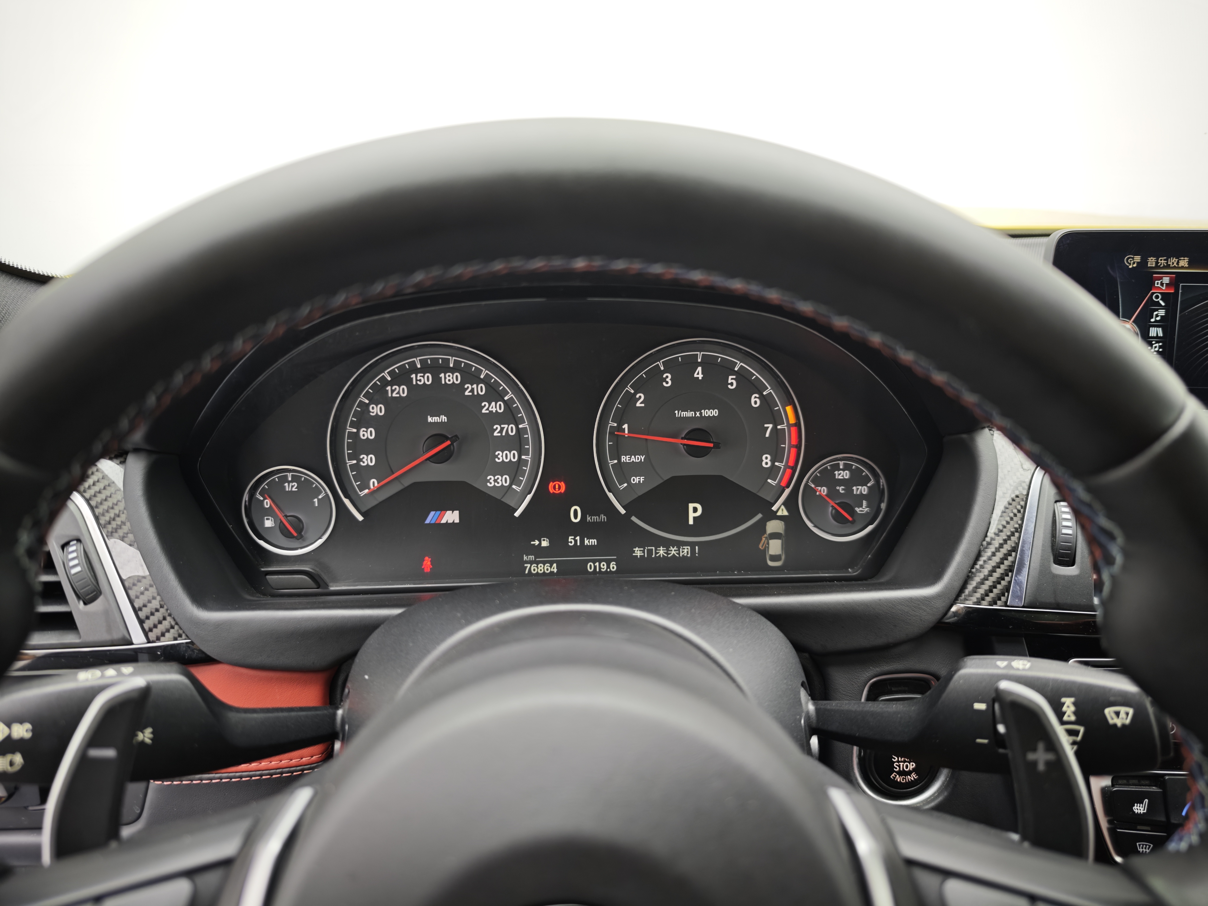 BMW M4 2016 car image #13