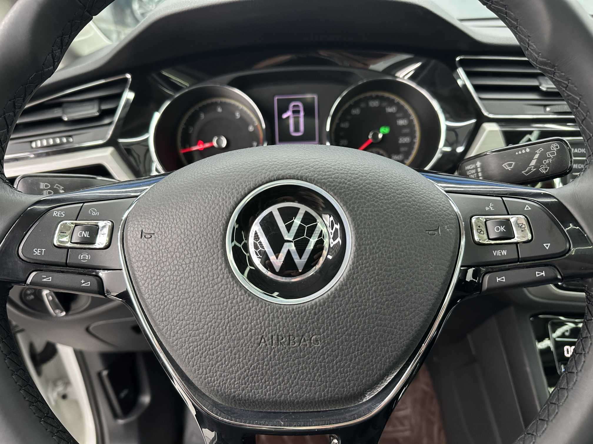 Volkswagen Touran 2021 #13 Volkswagen Touran 2021 car image #13