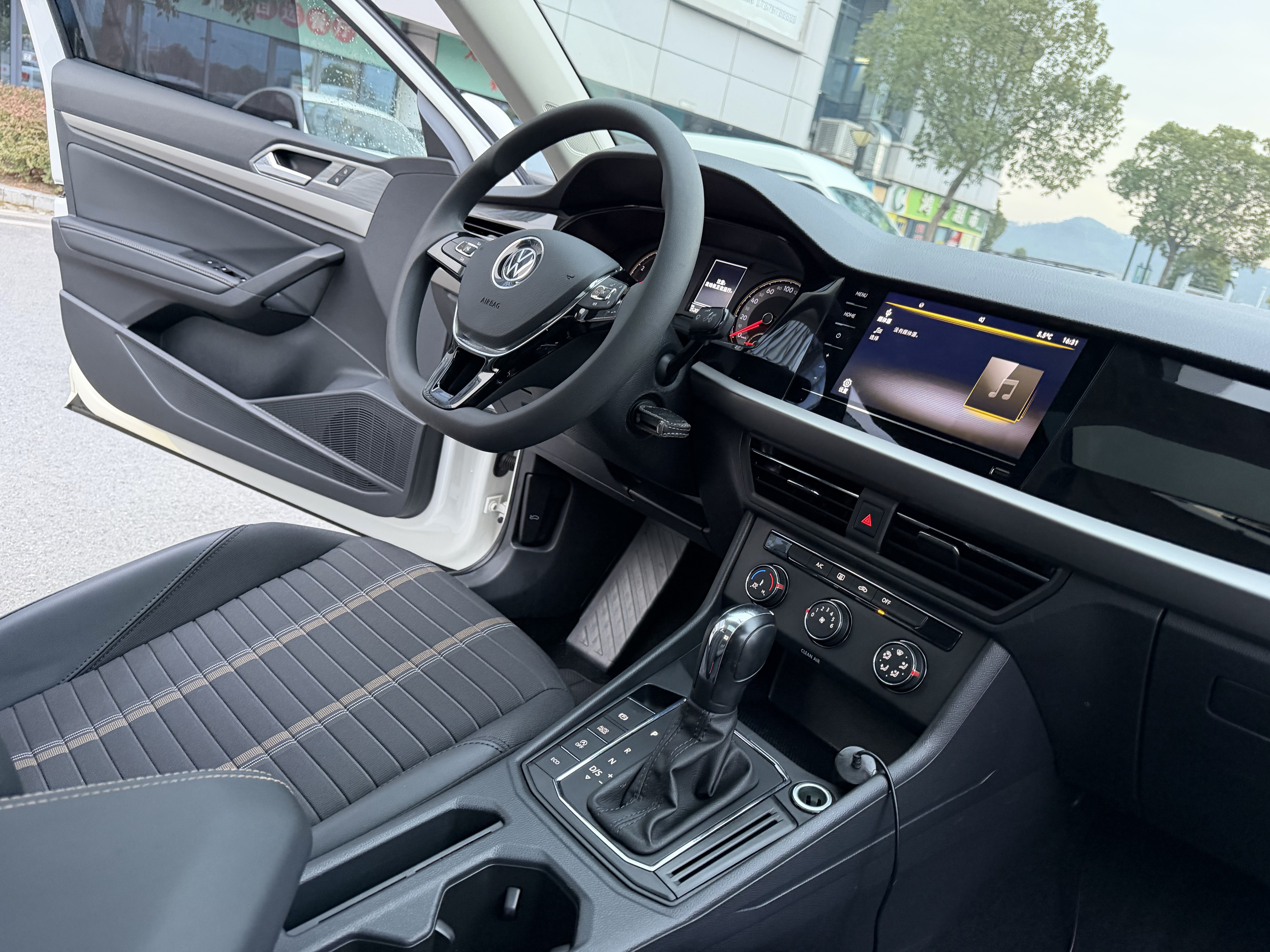 Volkswagen Lavida 2021 car image #13