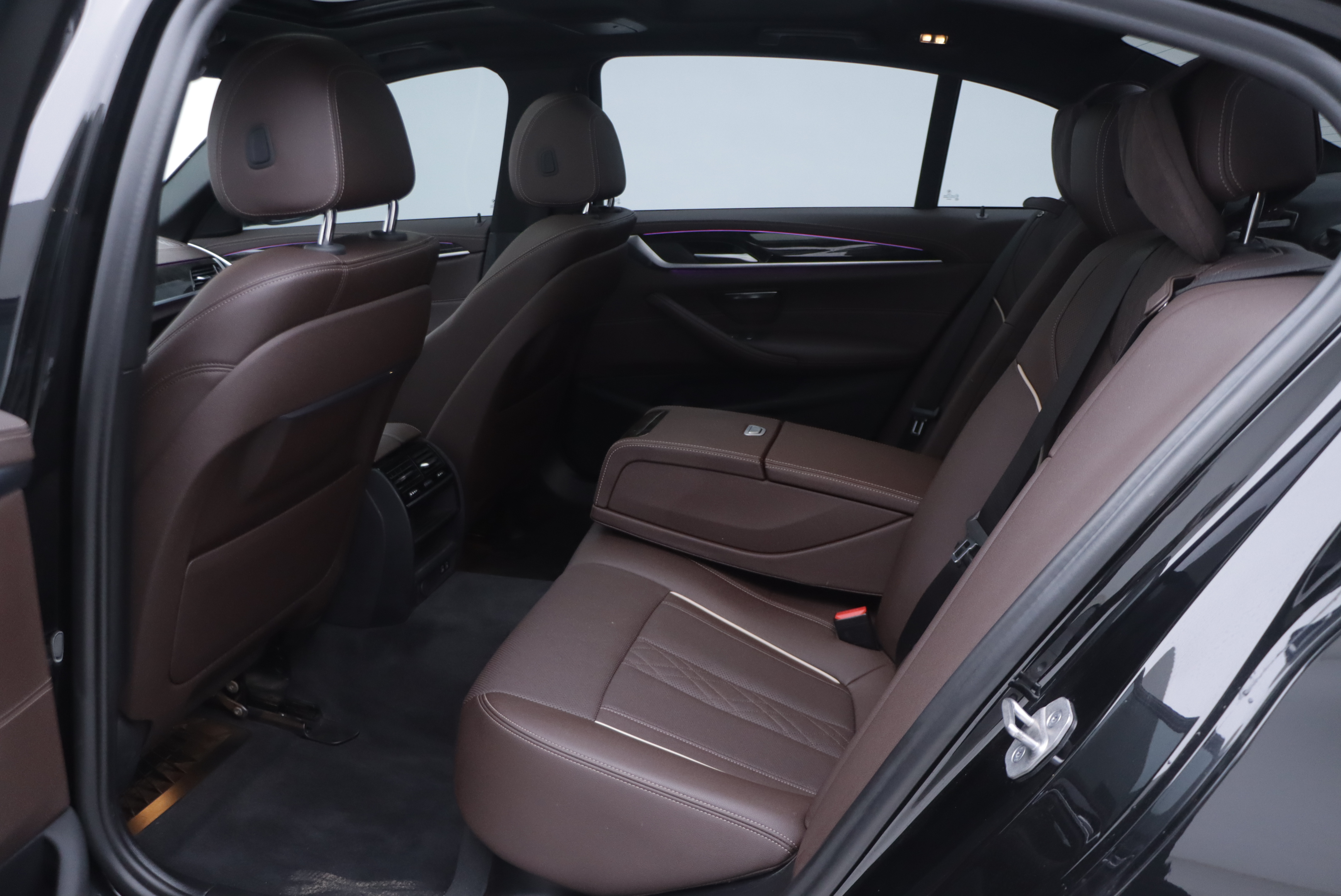 BMW 5 Series New Energy 2021 car image #13