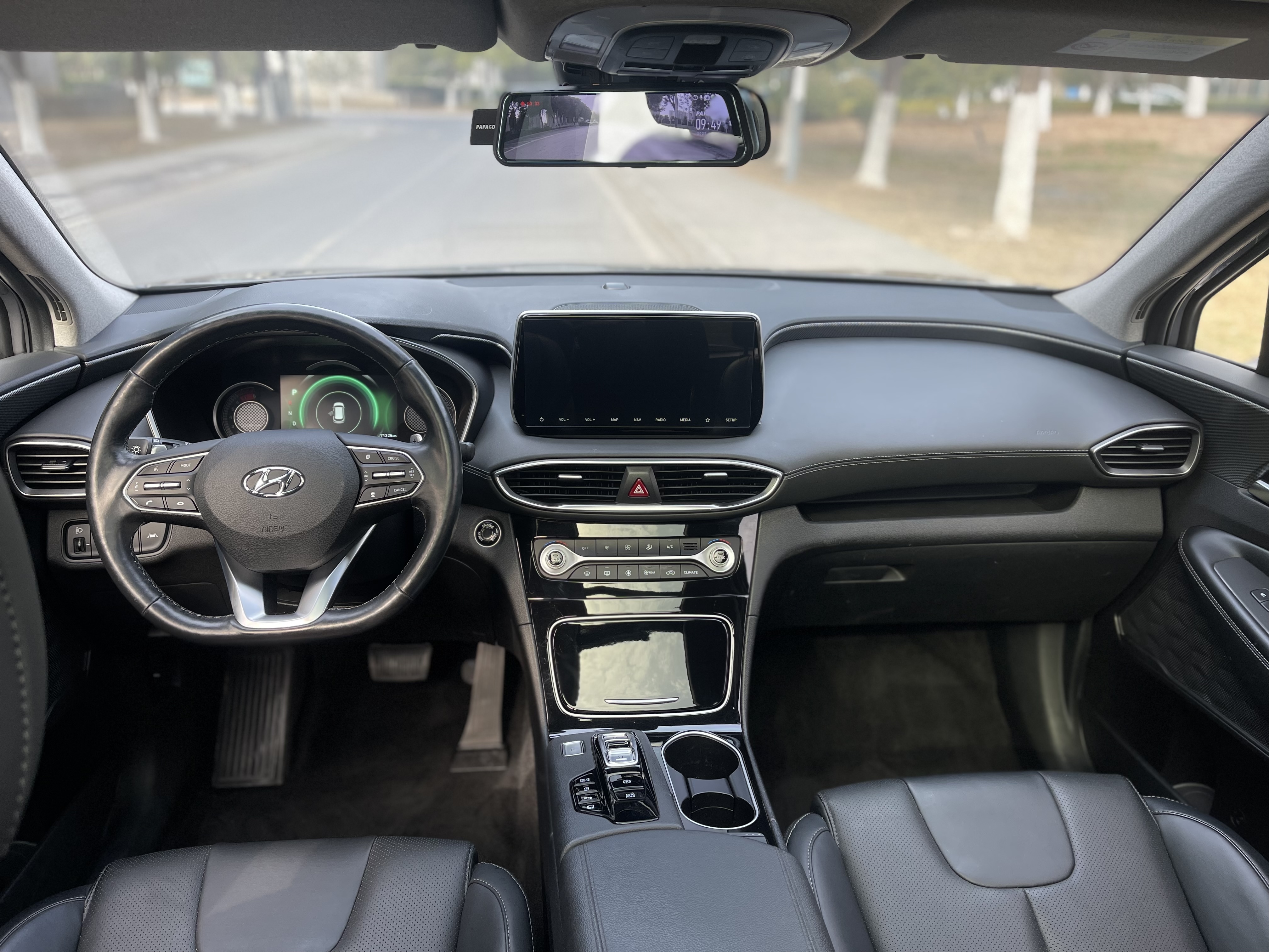 Hyundai Santa Fe 2022 car image #13