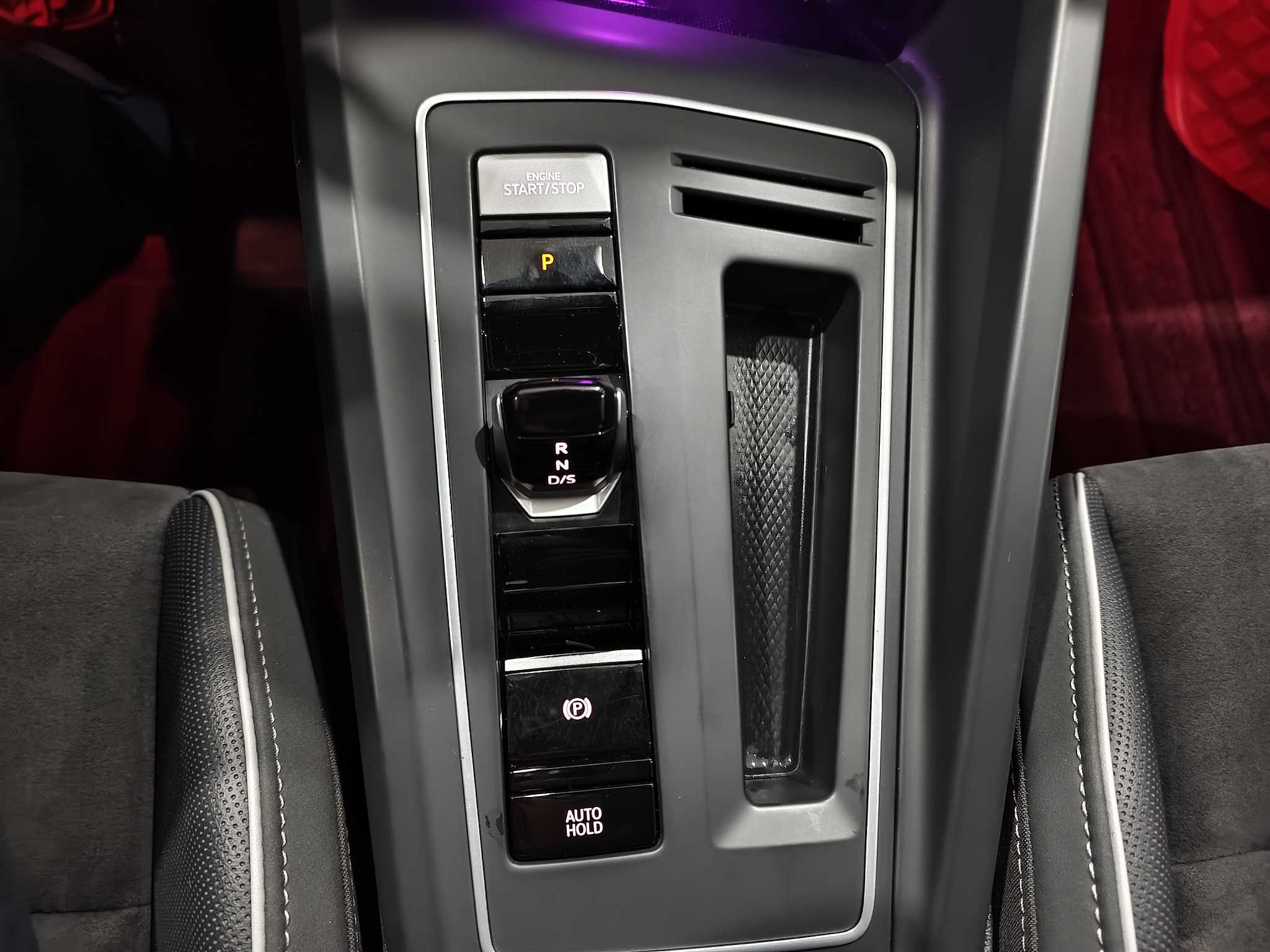 Volkswagen Golf 2021 car image #13