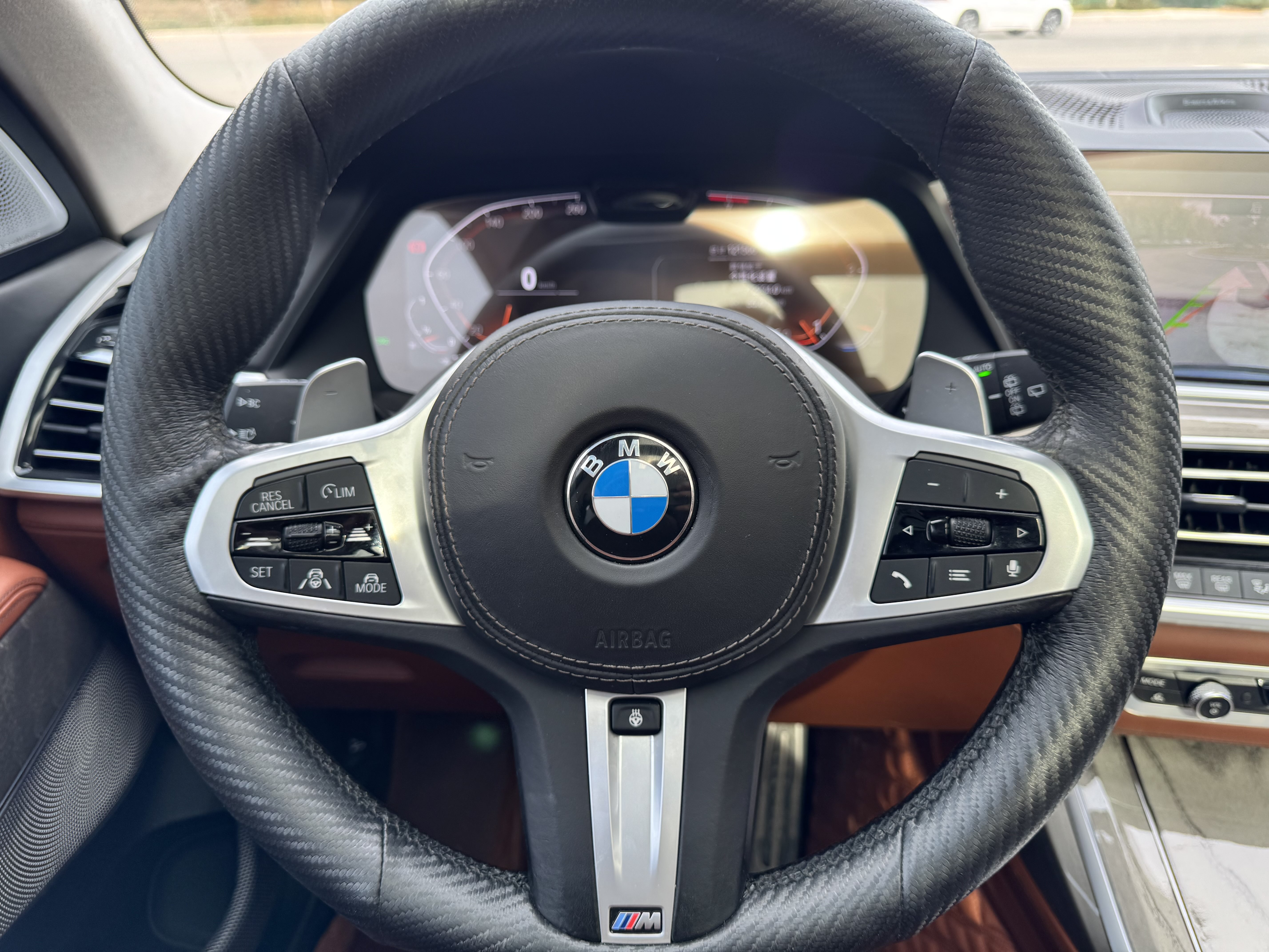 BMW X7 M60i 2021 car image #13