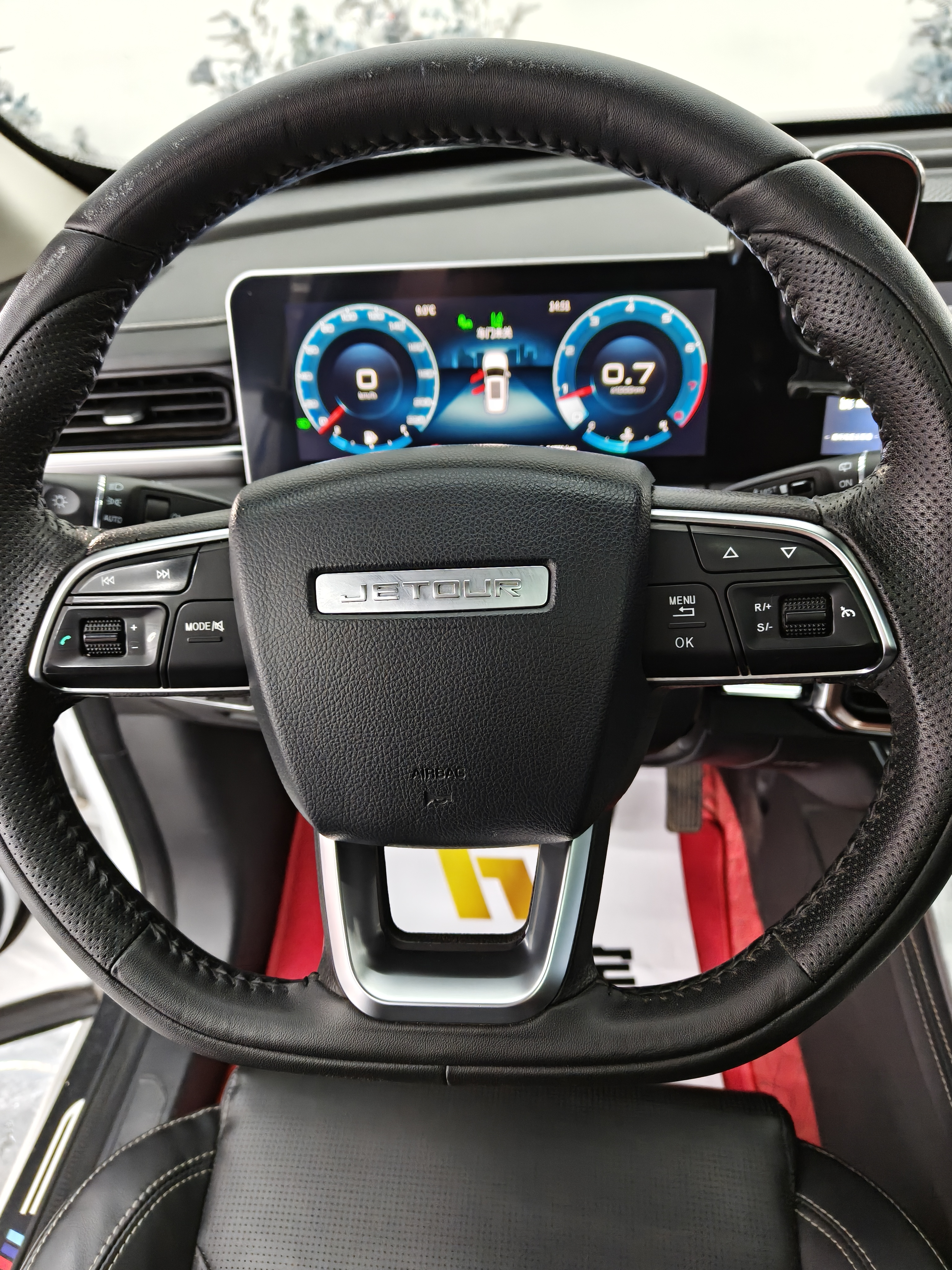 X70 PLUS 2022 car image #13